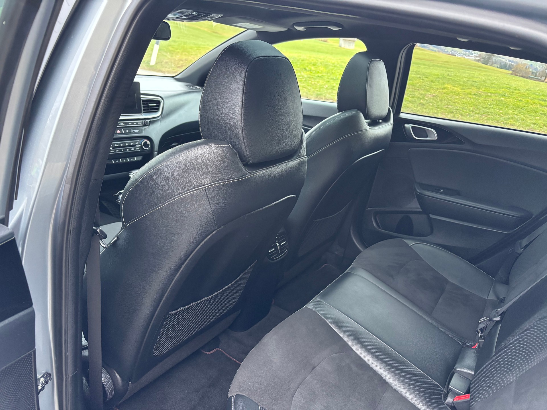 KIA ProCeed 1.4 T-GDi GT-Line DCT-image-10