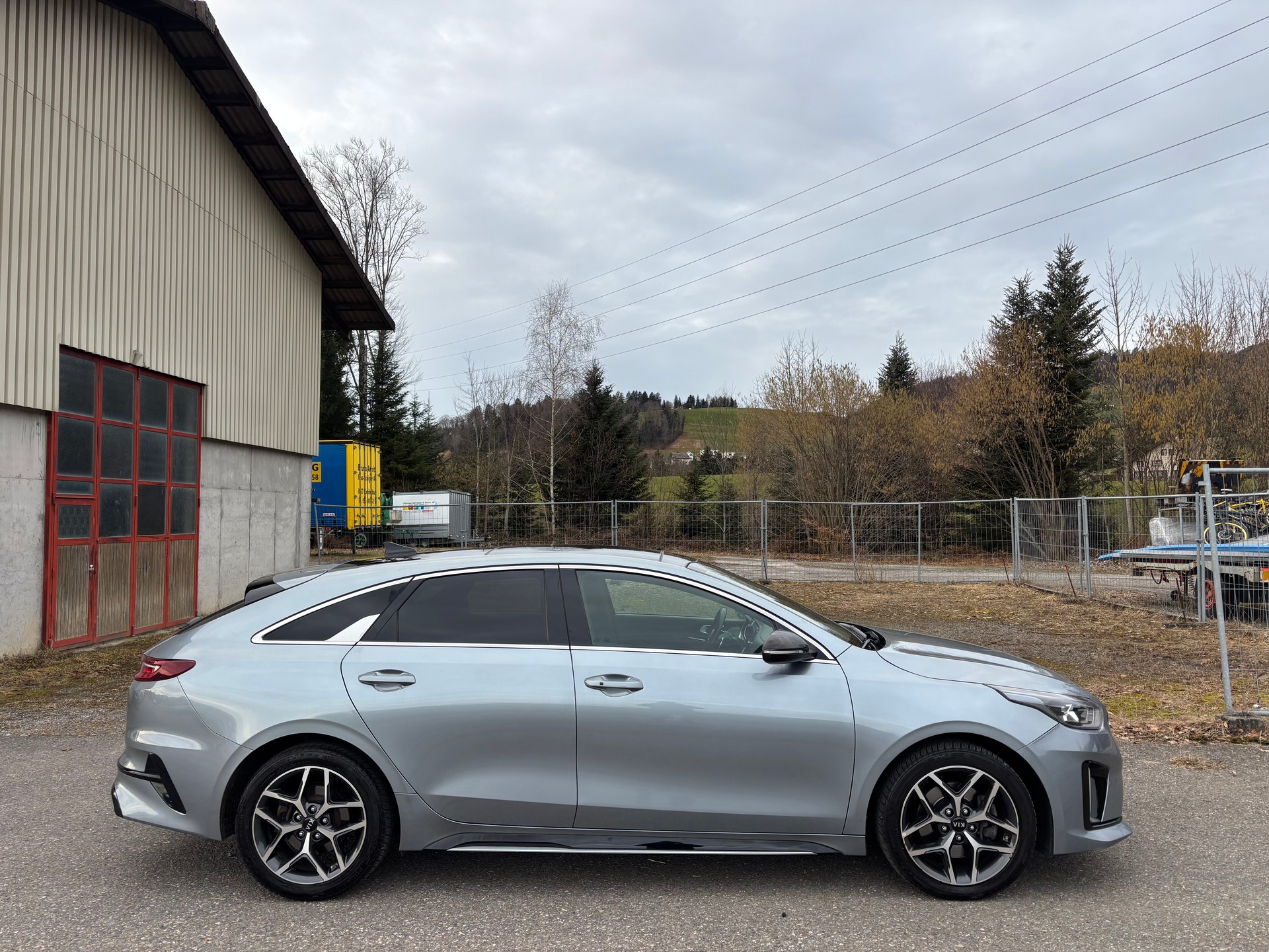KIA ProCeed 1.4 T-GDi GT-Line DCT-image-2