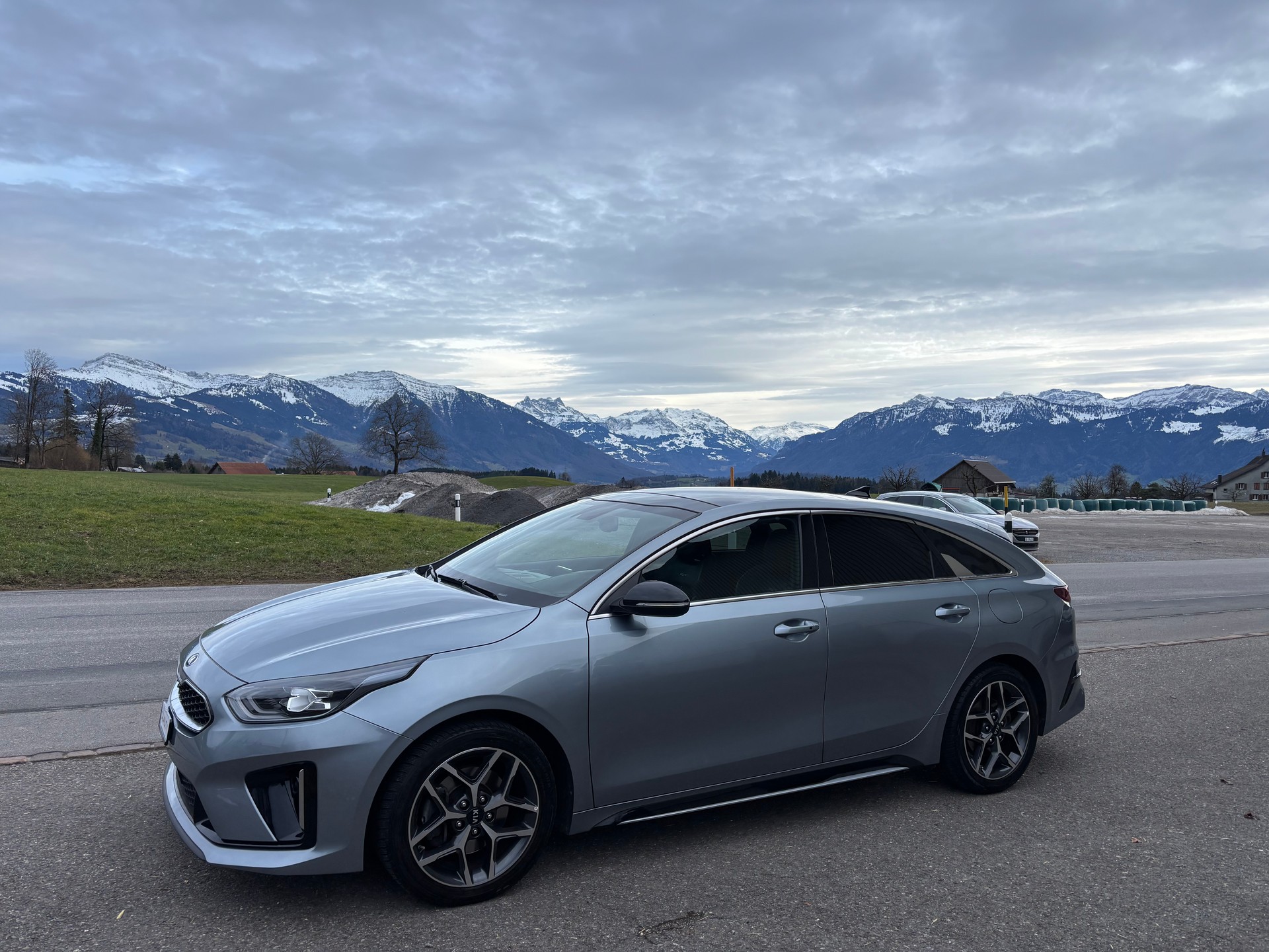 KIA ProCeed 1.4 T-GDi GT-Line DCT-image-1
