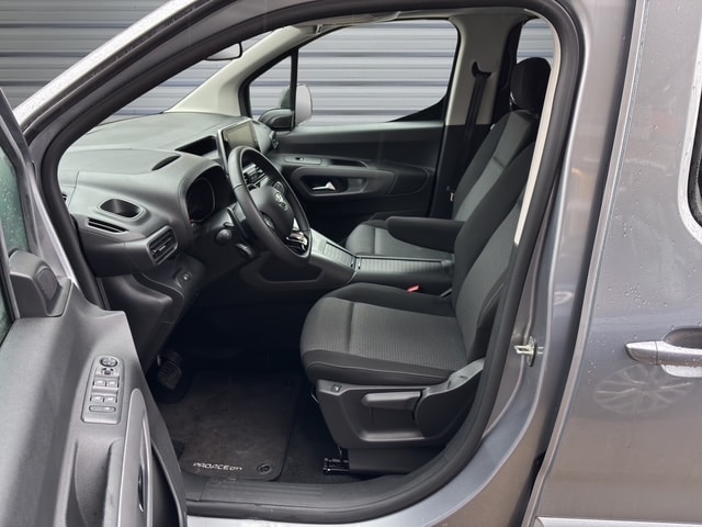 TOYOTA PROACE CITY L2 1.5 HDi 130 Shuttle-image-9