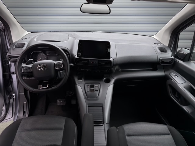 TOYOTA PROACE CITY L2 1.5 HDi 130 Shuttle-image-8