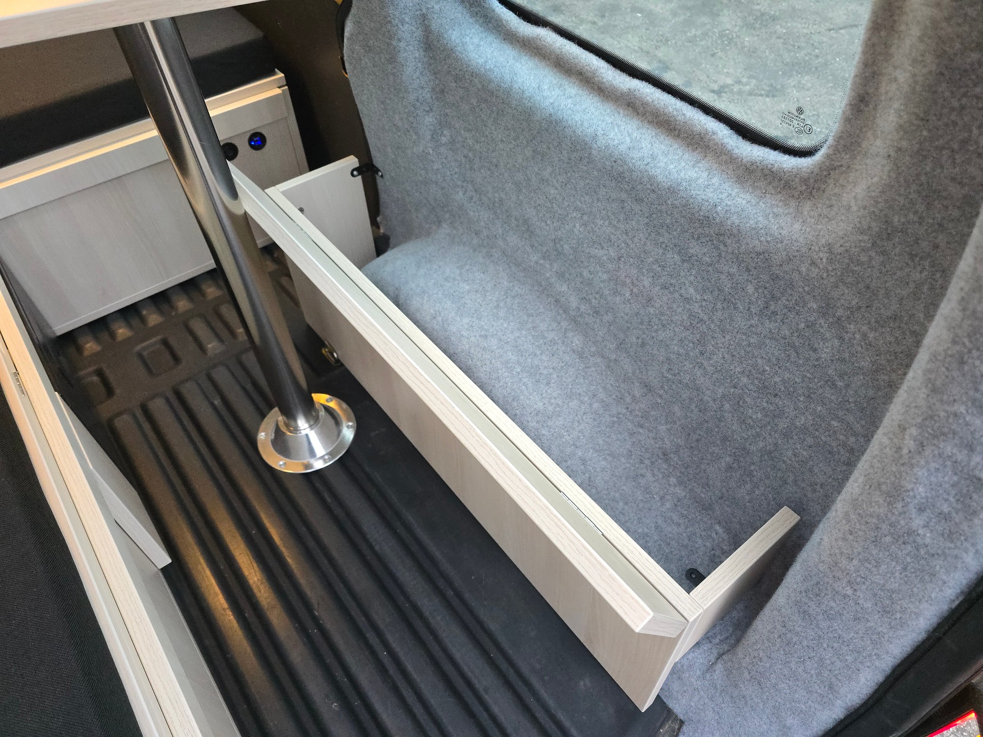 VW VW GEOVAN M - 1.0TSI 102PS - Benzin - Fensterbus-image-11