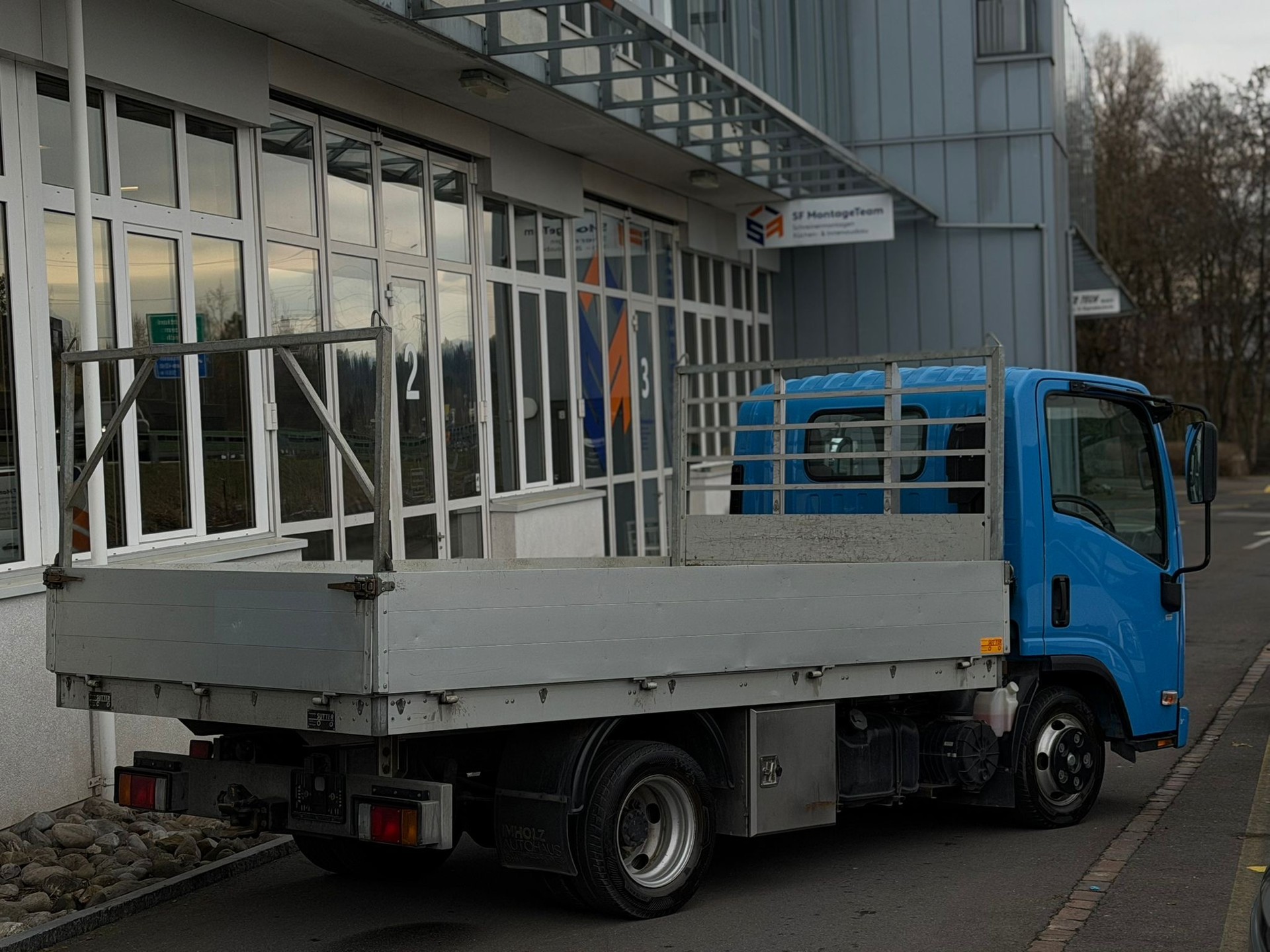 ISUZU M21 NLR 87 F Adaptor-showroom-element-2