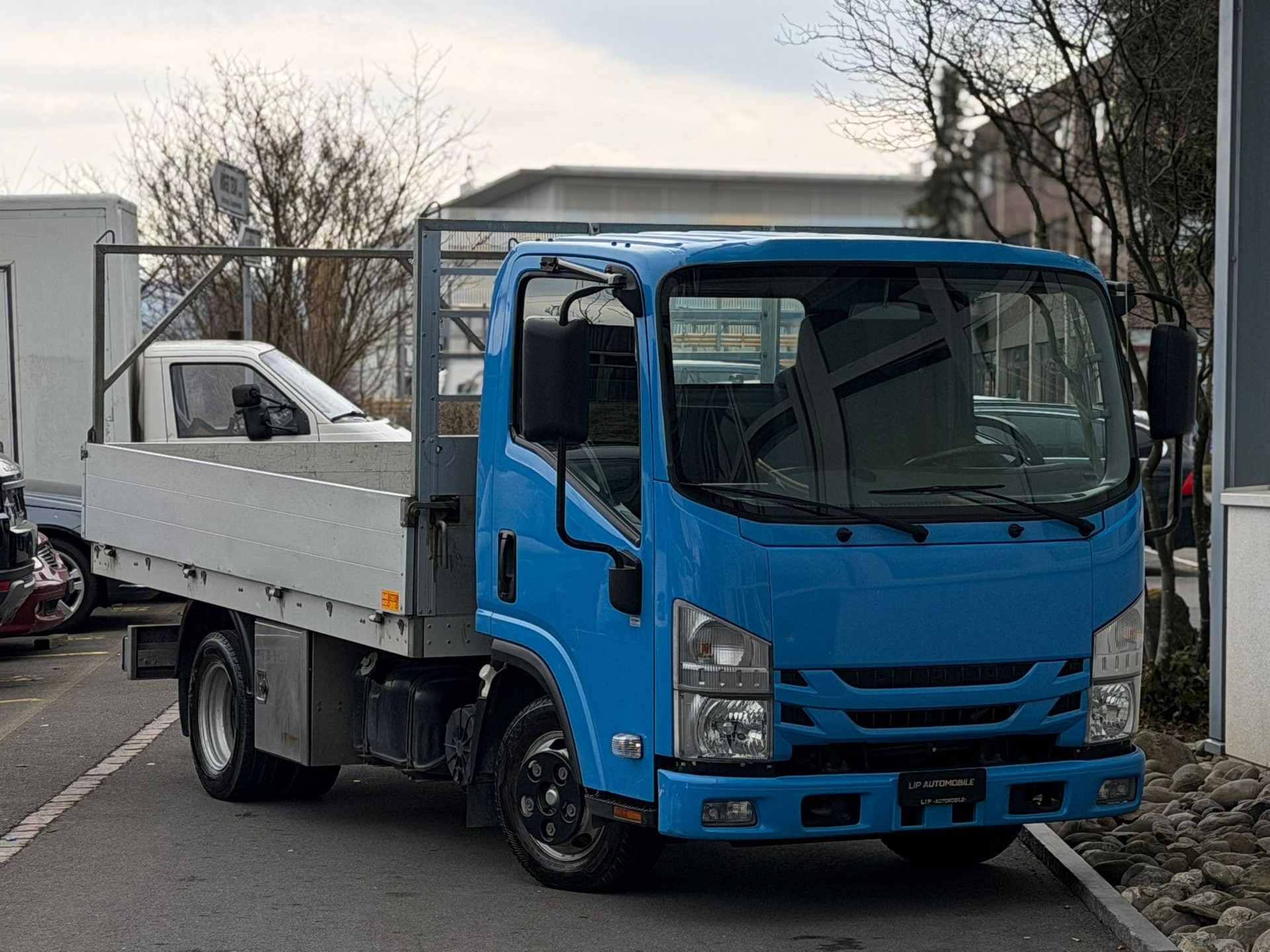 ISUZU M21 NLR 87 F Adaptor-showroom-element-1