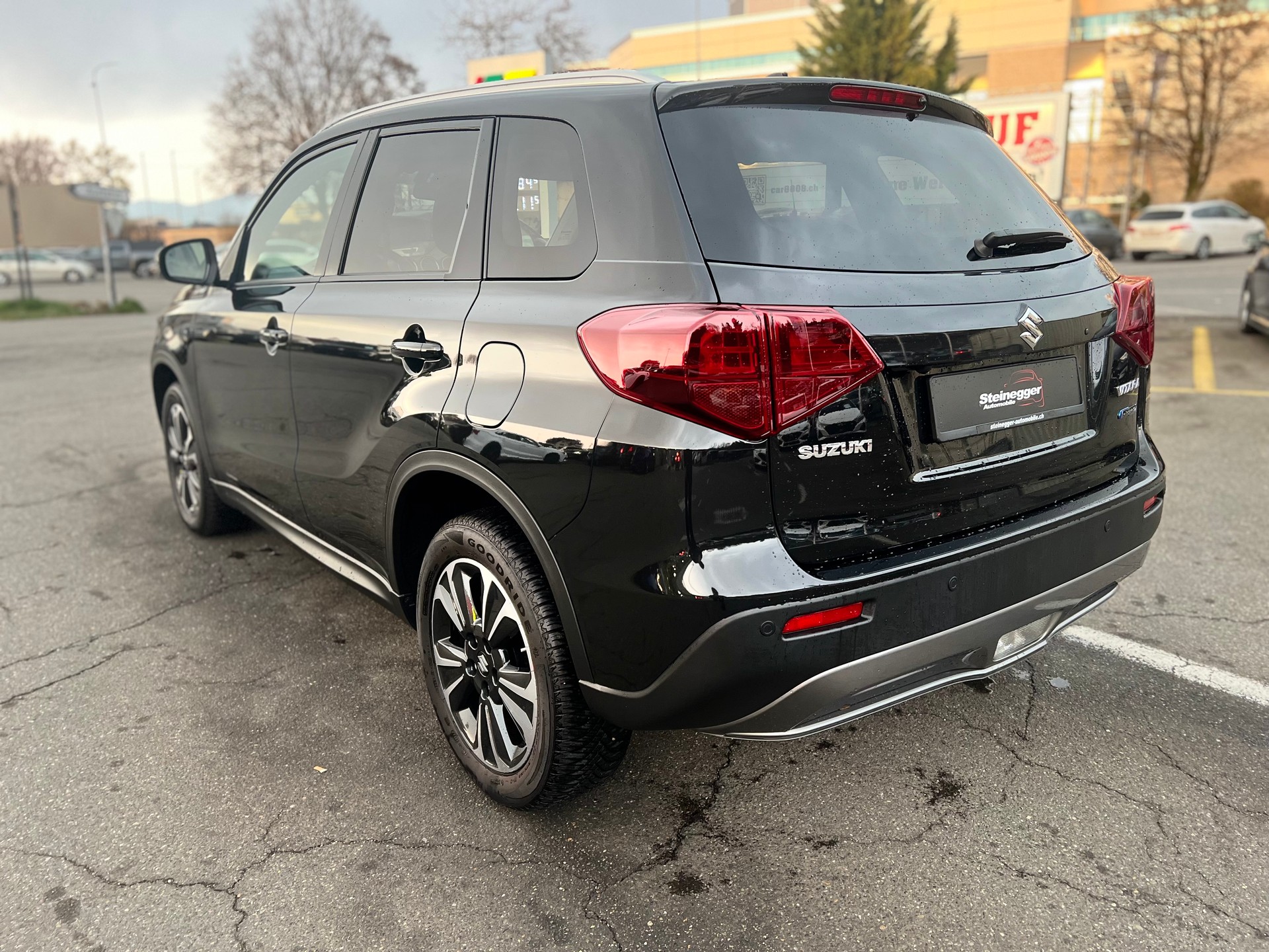 SUZUKI Vitara 1.5 Hybrid Piz Sulai Top 4x4 AGS-image-7