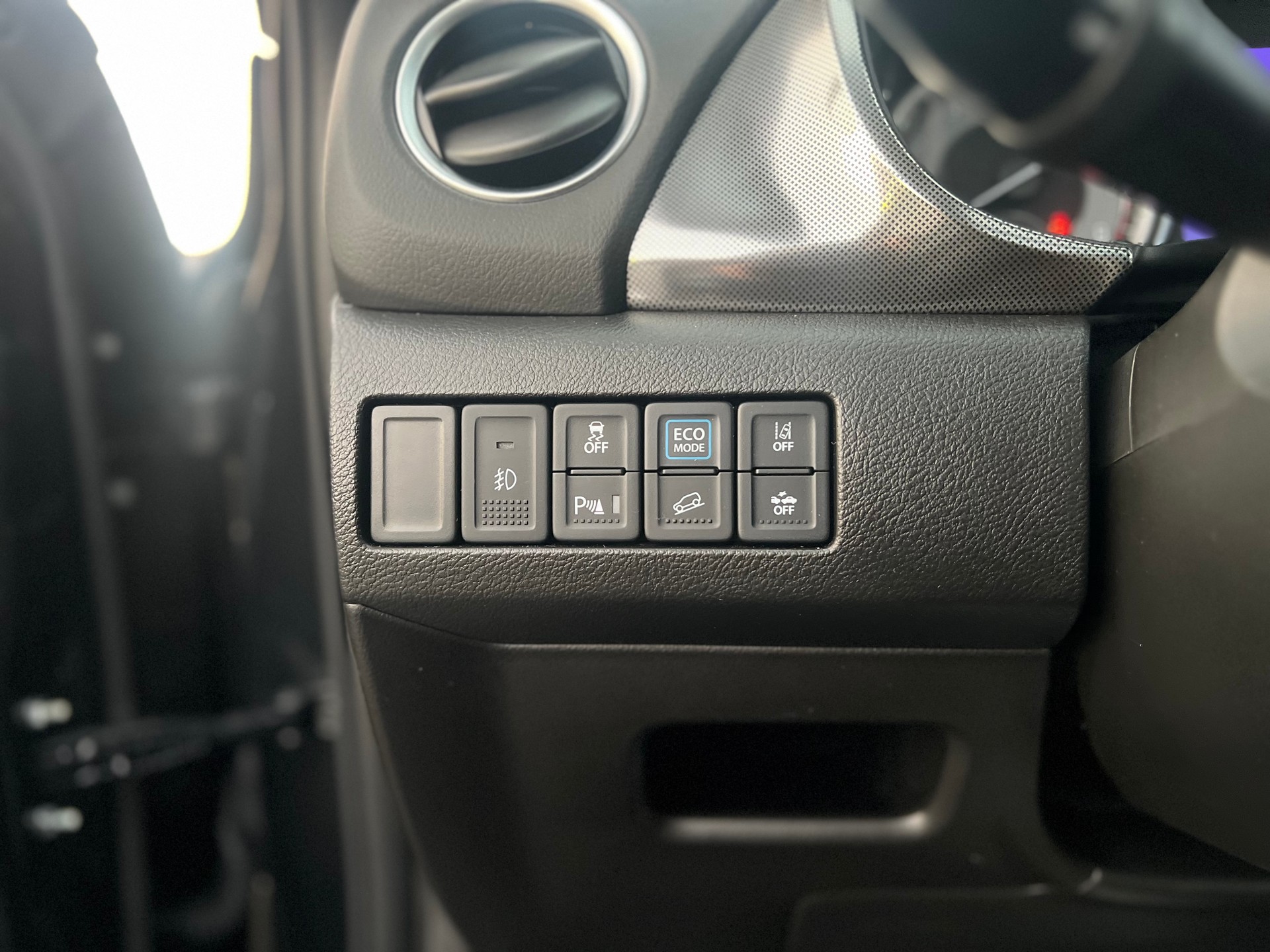 SUZUKI Vitara 1.5 Hybrid Piz Sulai Top 4x4 AGS-image-17