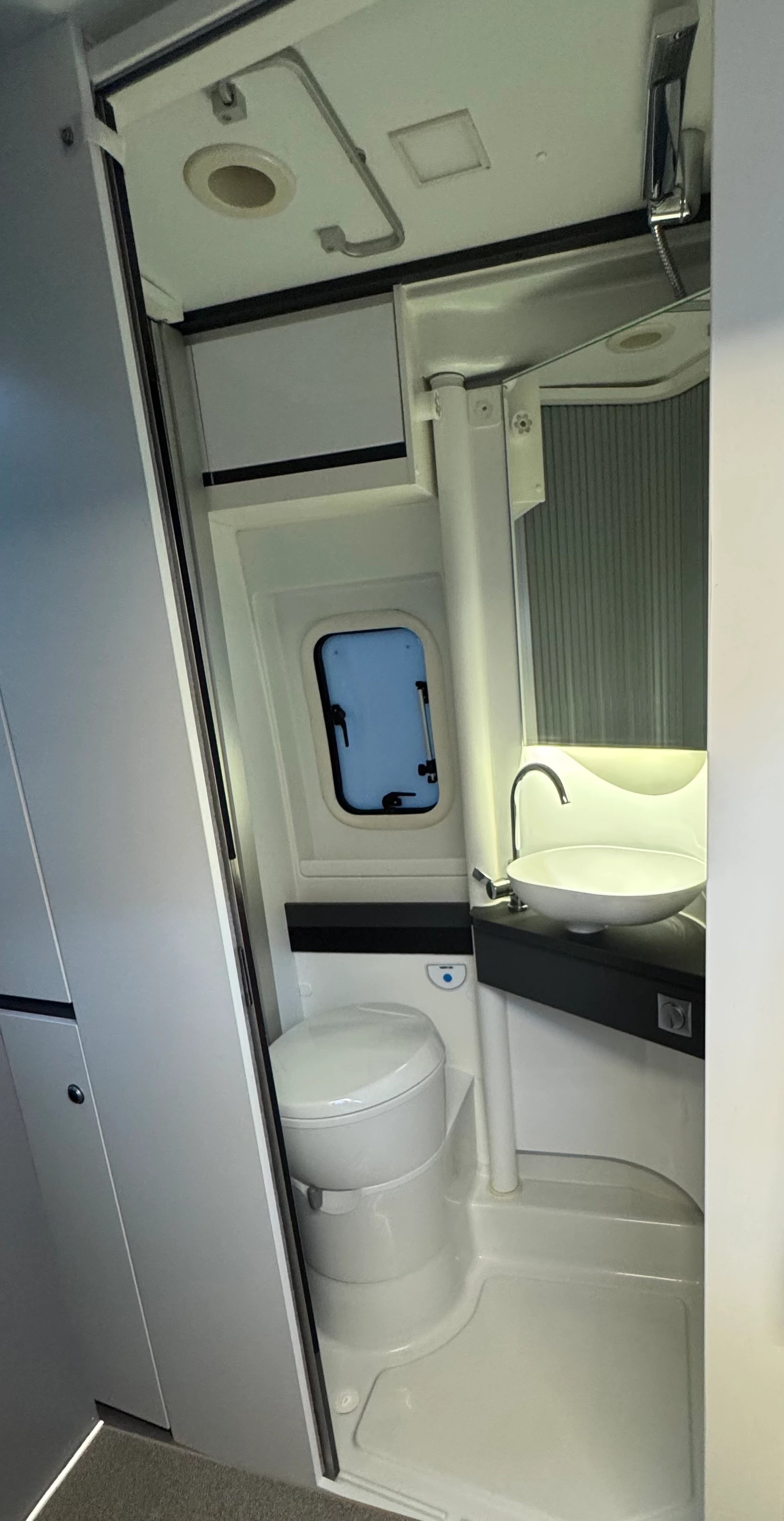 ADRIA Twin 640 SPB Family Supreme-image-17