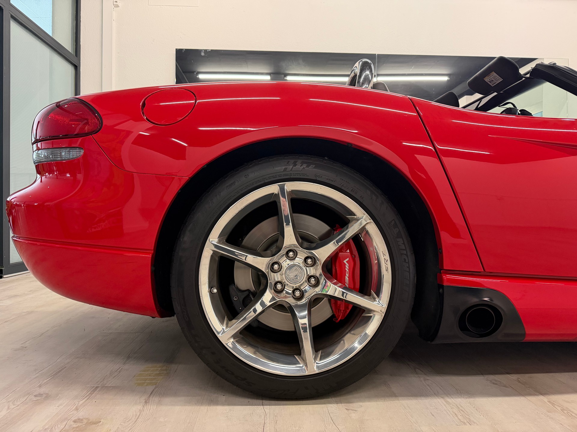 DODGE Viper SRT-10-image-14