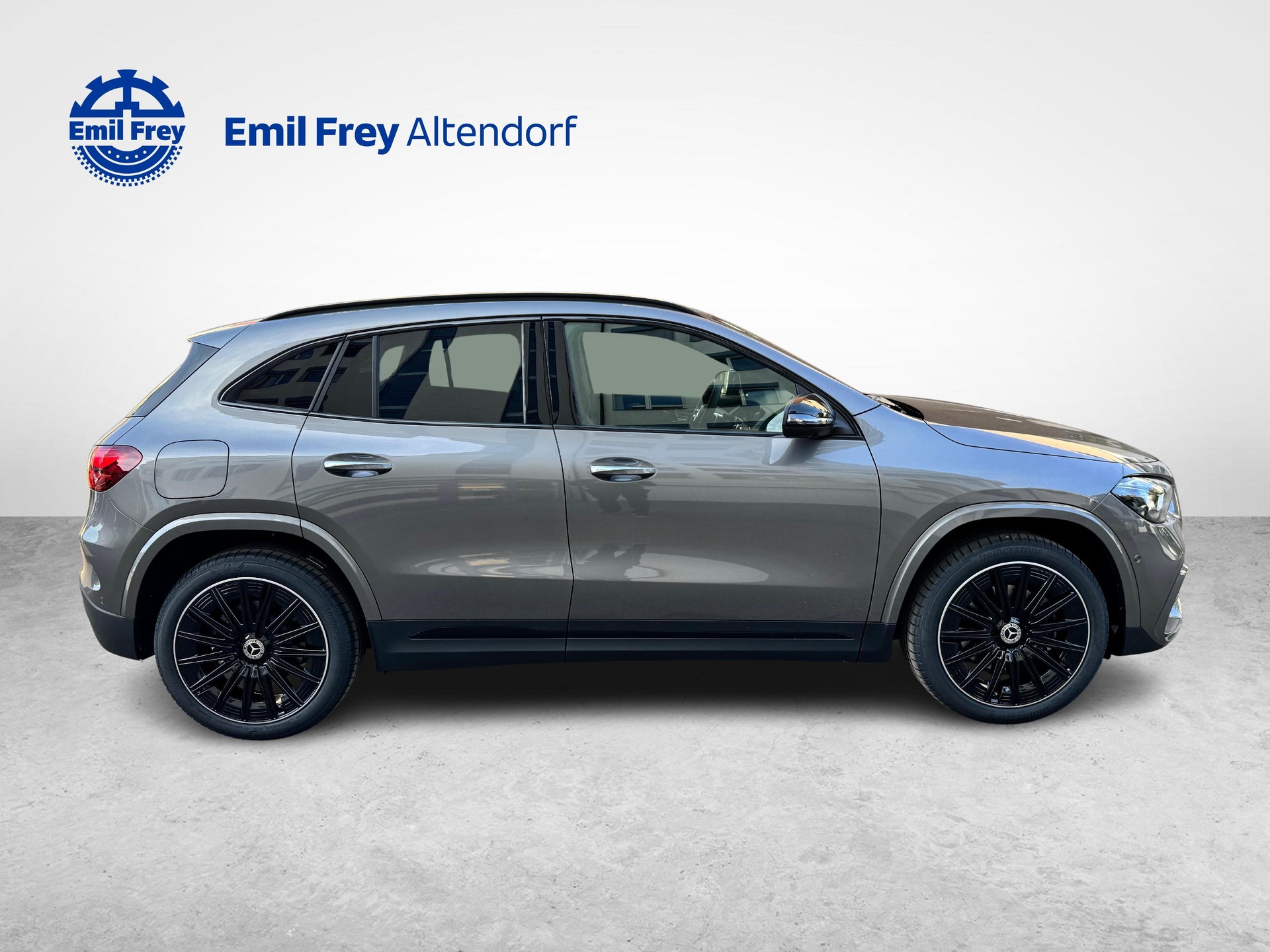 MERCEDES-BENZ GLA 250 e EQ Star AMG Line-image-5