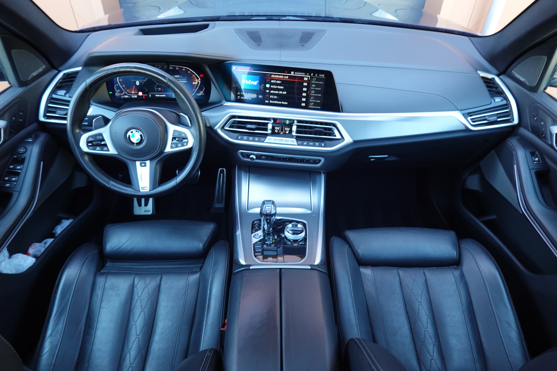 BMW X5 xDrive 48V 40d M Sport * CH Auto * Harman Kardon * Camera 360 * Roues 22 * Toutes aides Conduites *-image-10