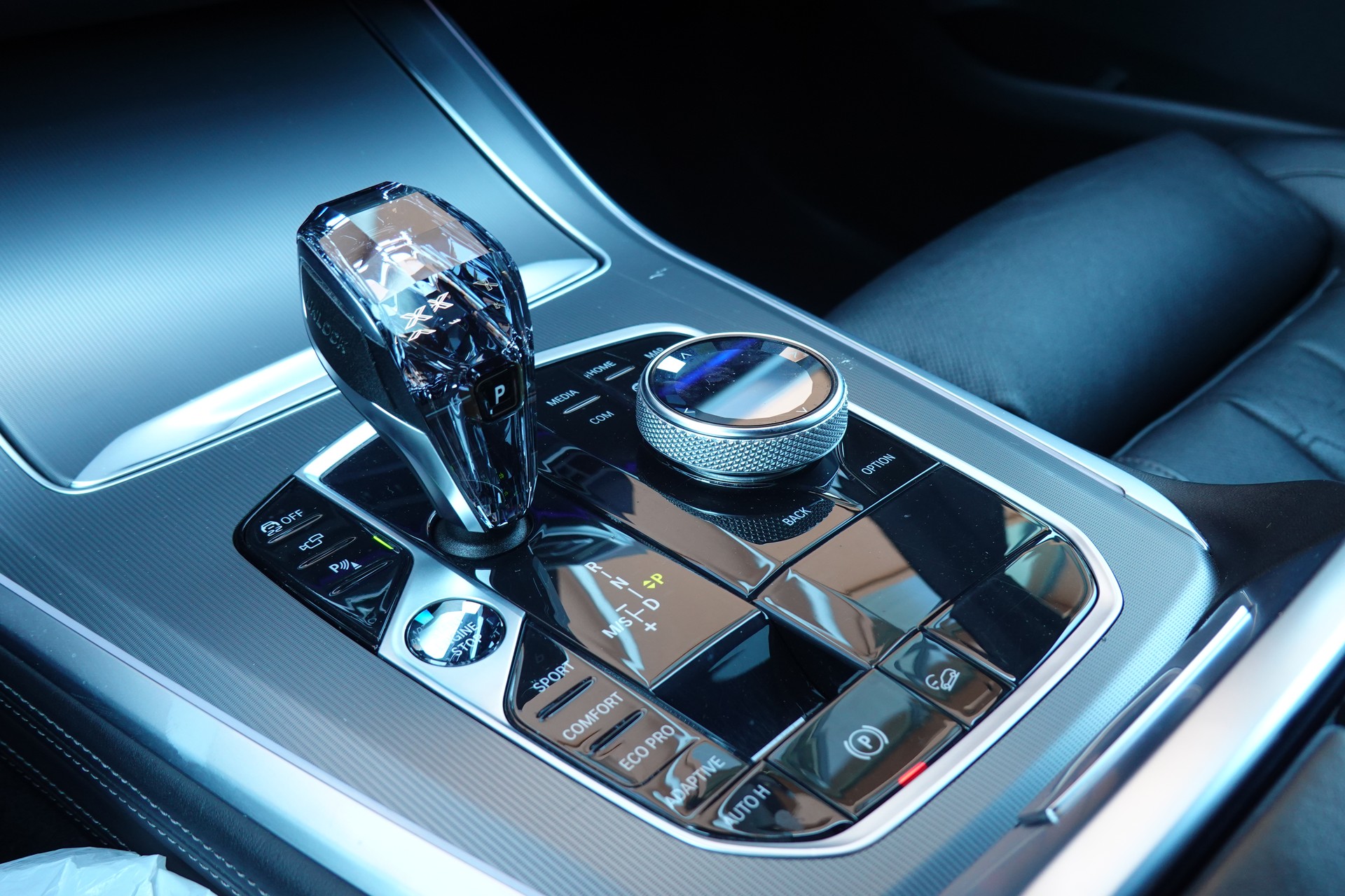BMW X5 xDrive 48V 40d M Sport * CH Auto * Harman Kardon * Camera 360 * Roues 22 * Toutes aides Conduites *-image-20