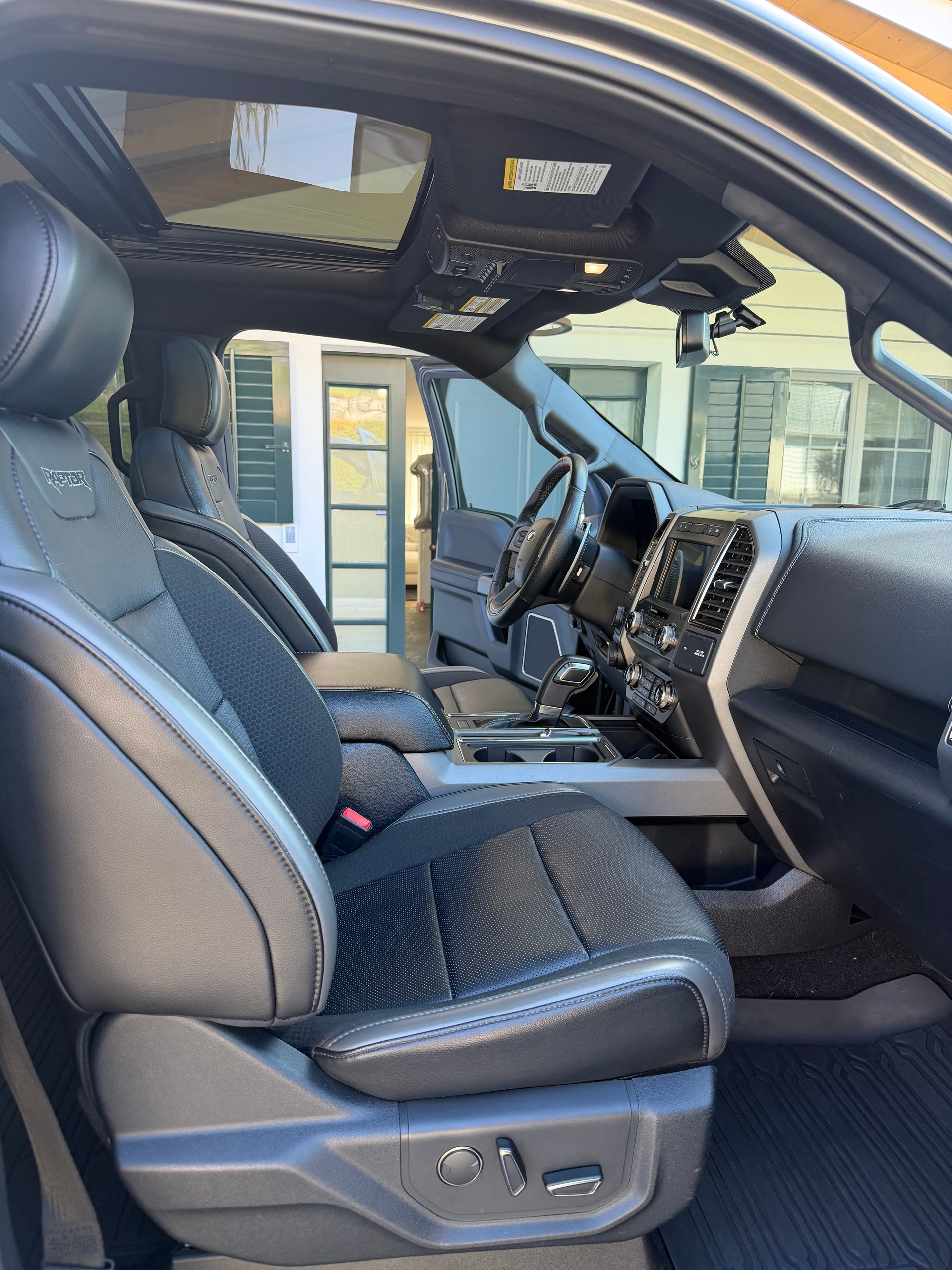 FORD F 150 Raptor 3.5 Super Crew Cap-image-15
