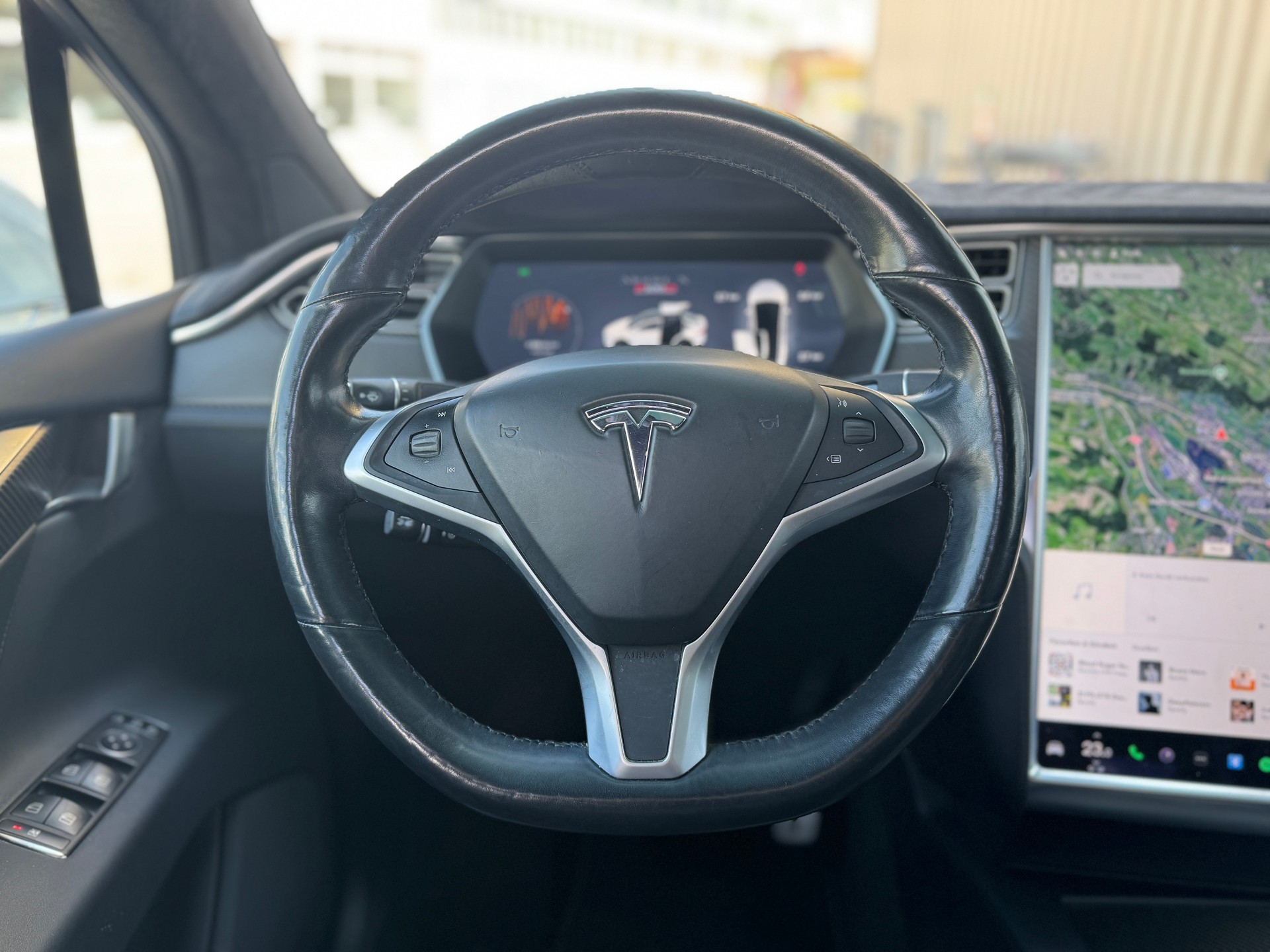TESLA Model X 100 D Performance-image-10