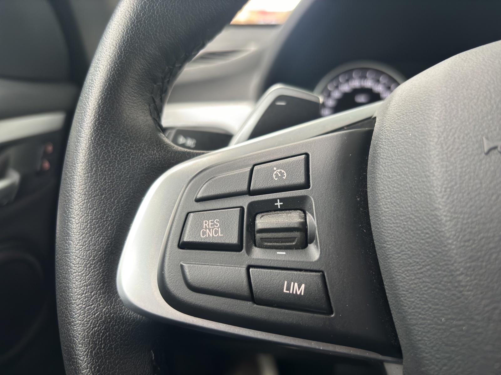 BMW X1 20i xDrive SAG-image-15