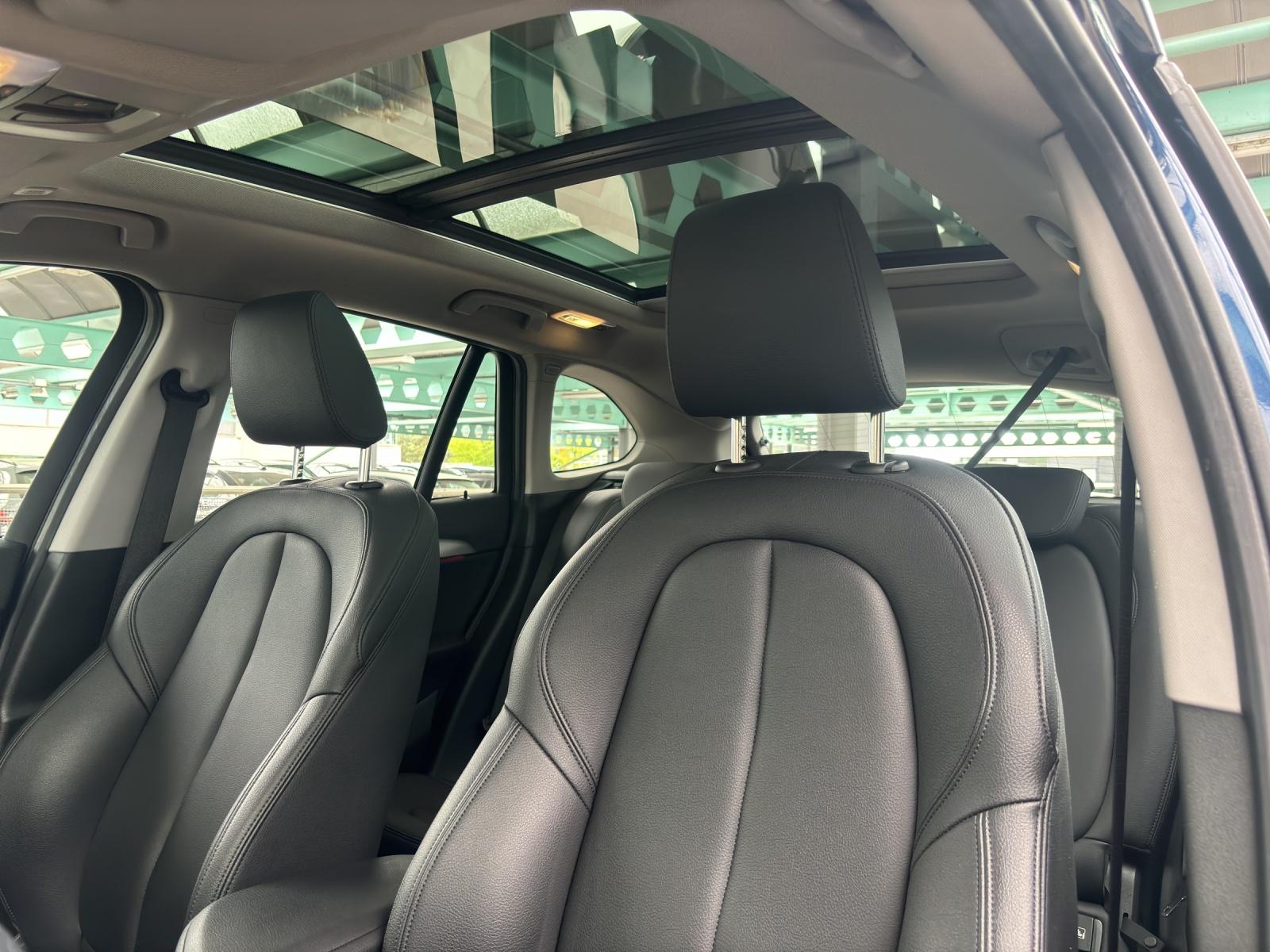 BMW X1 20i xDrive SAG-image-12