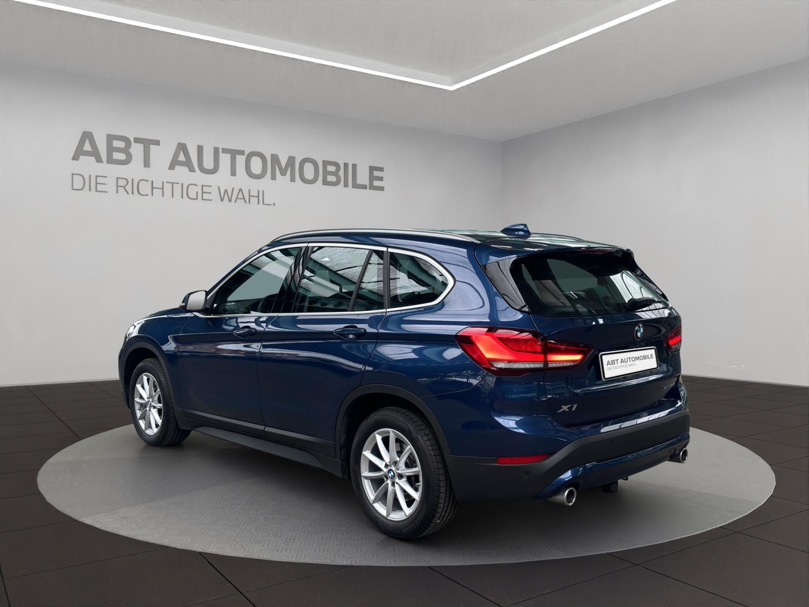 BMW X1 20i xDrive SAG-showroom-element-3