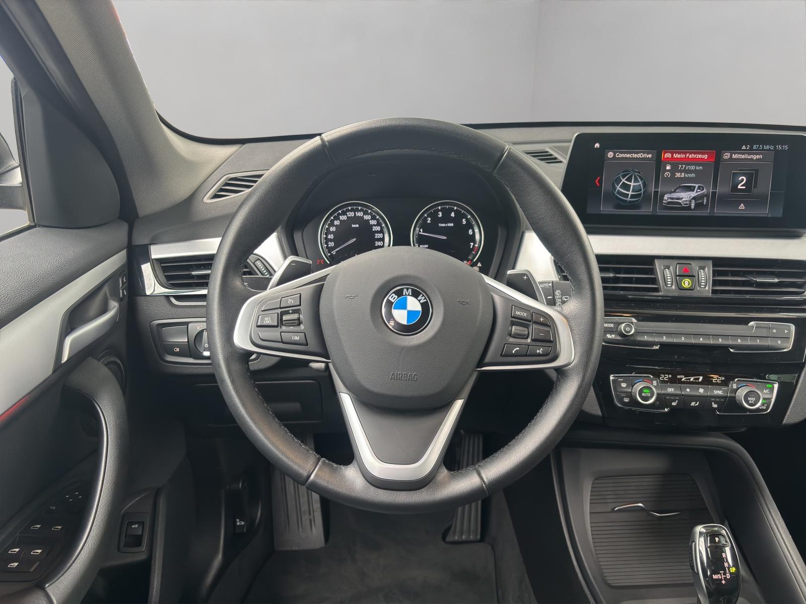 BMW X1 20i xDrive SAG-image-5