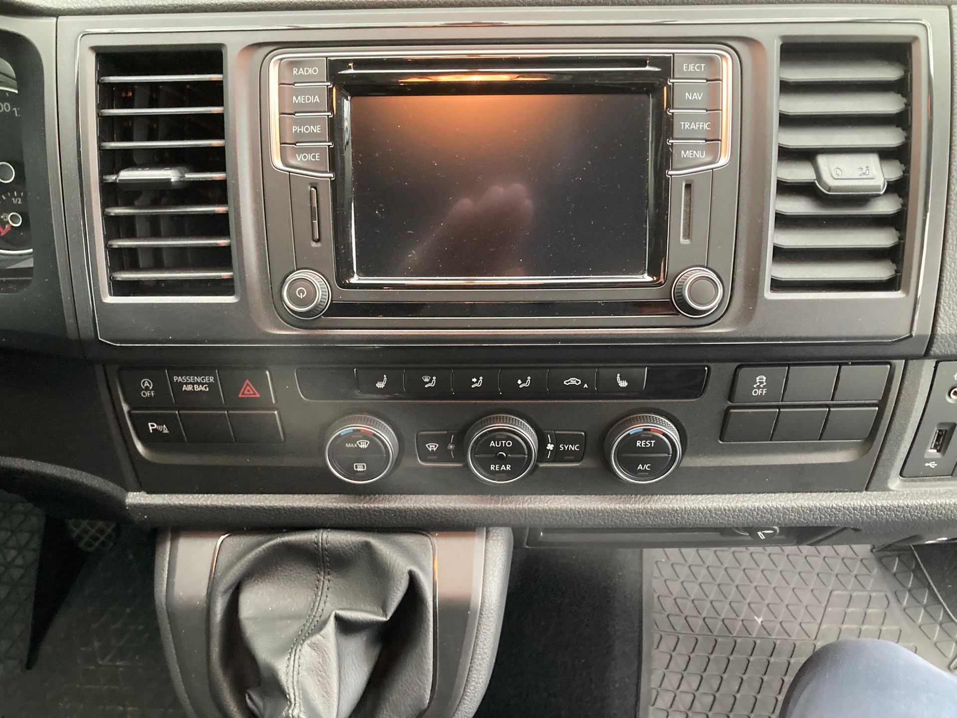 VW T6 2.0 TDI 4Motion-showroom-element-3