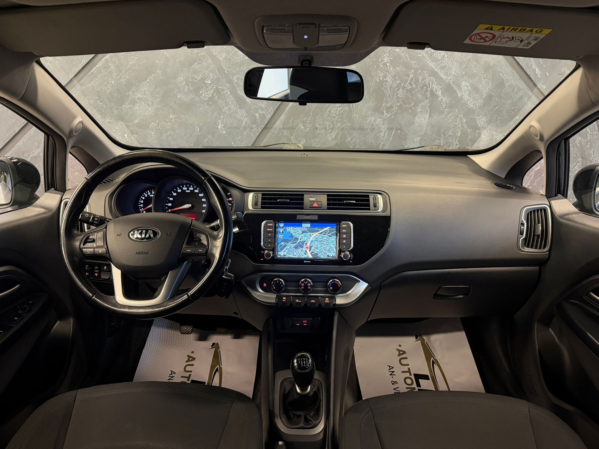 KIA Rio 1.4 CVVT Trend-image-8