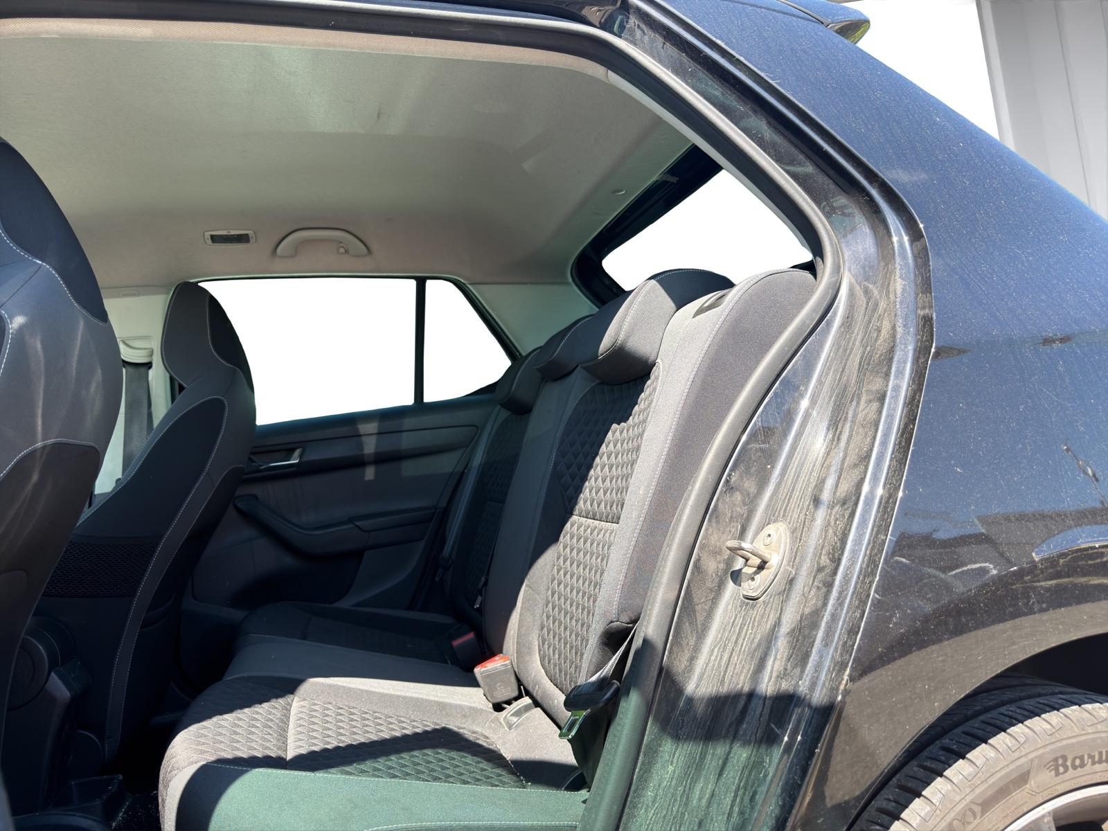 SKODA Fabia 1.2 TSI Style-image-9