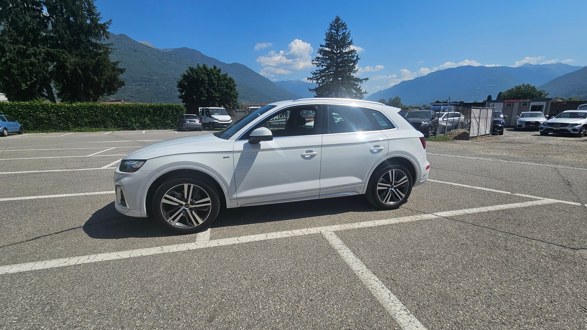 AUDI Q5 40 TDI S-line quattro S-tronic-image-1