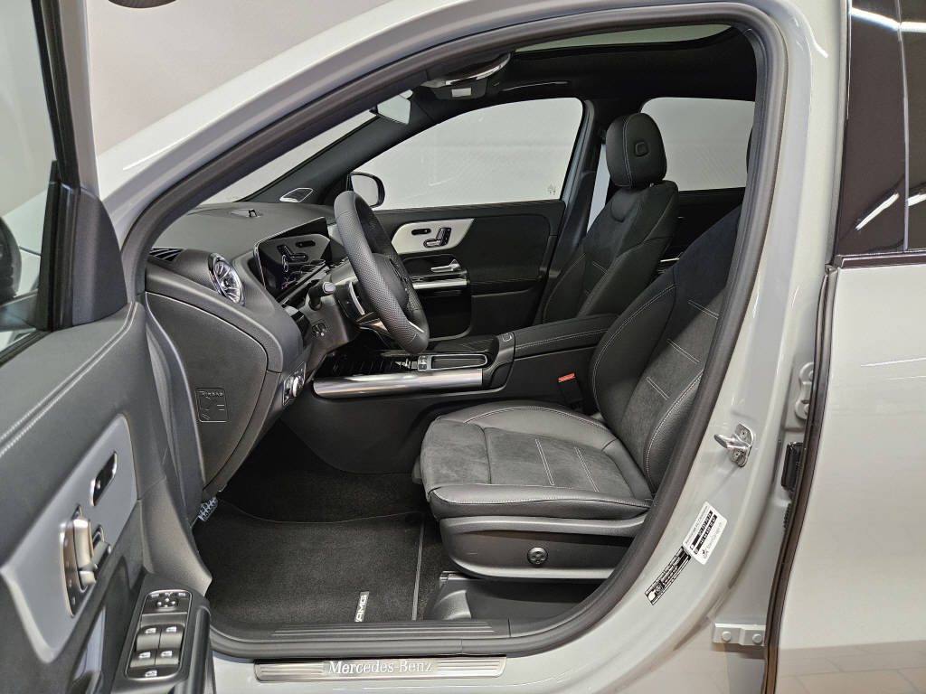 MERCEDES-BENZ GLA 220 4Matic AMG Line Special Edition-image-6
