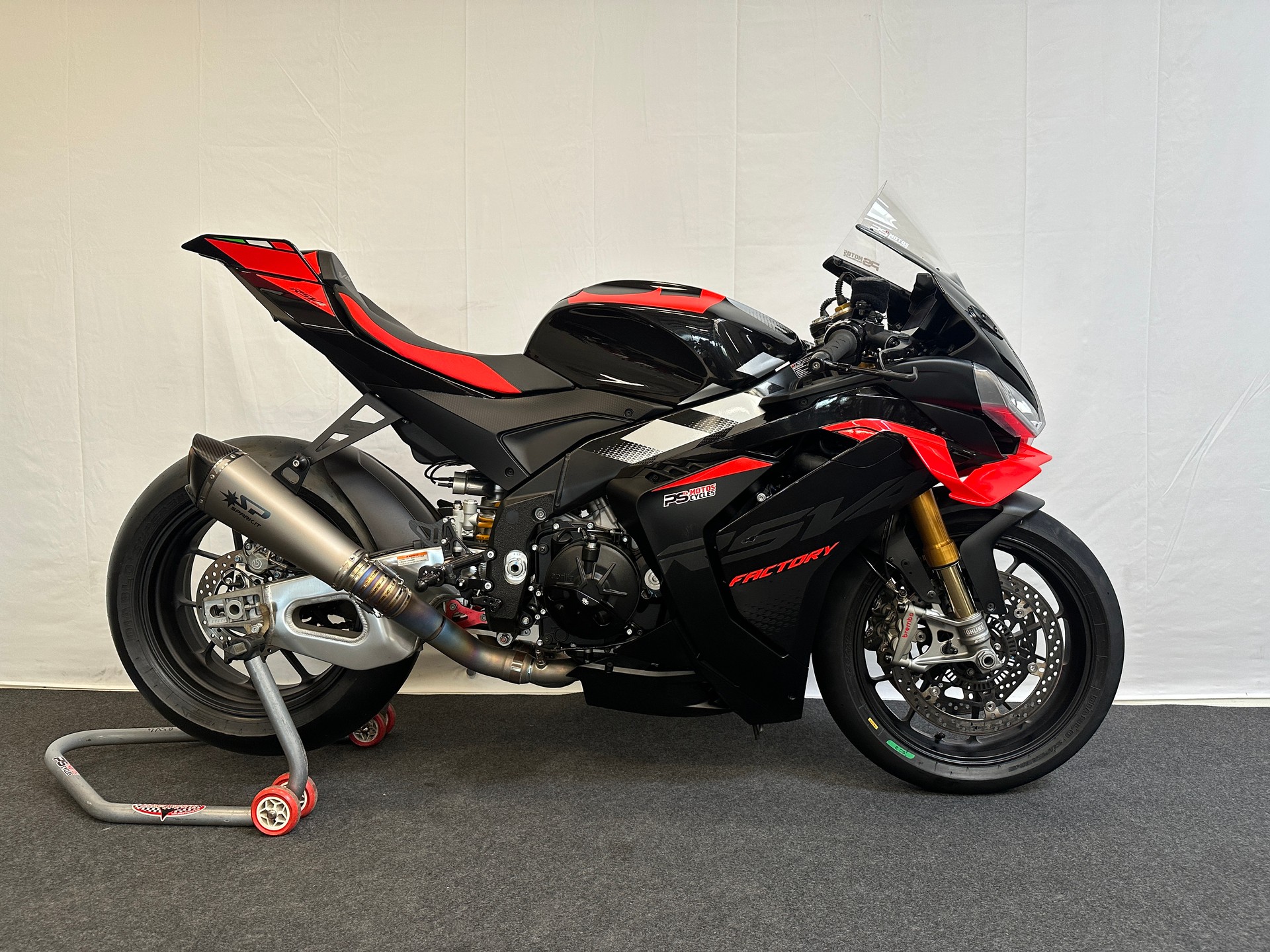 APRILIA RSV4 1100 E5+ Factory-image-1