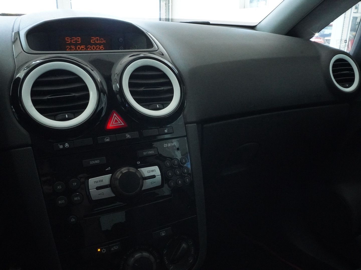 OPEL Corsa 1.6 Turbo Color Edition-image-6