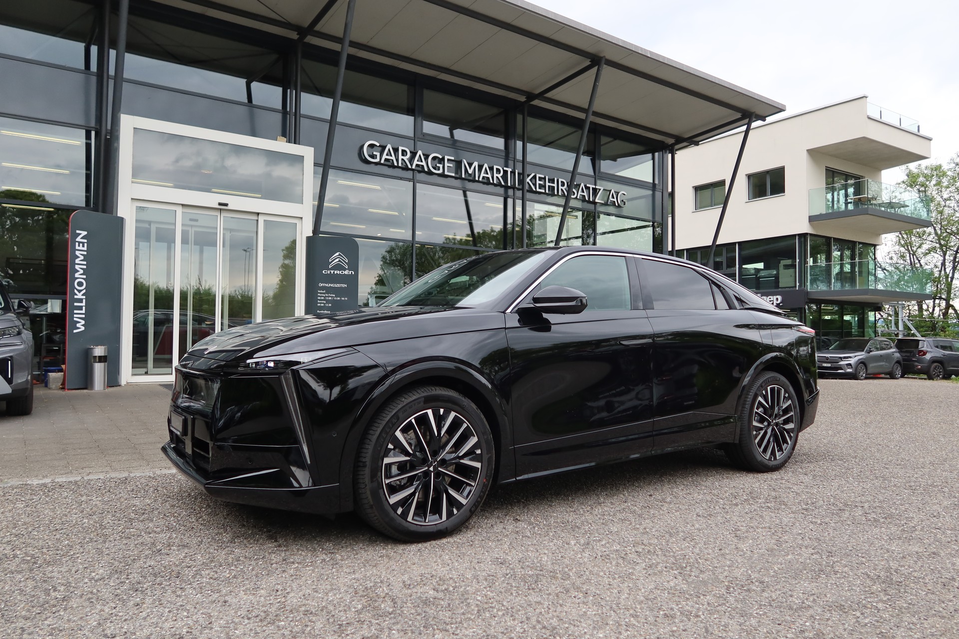 DS AUTOMOBILES DS N8 E-T 350 Etoile LR