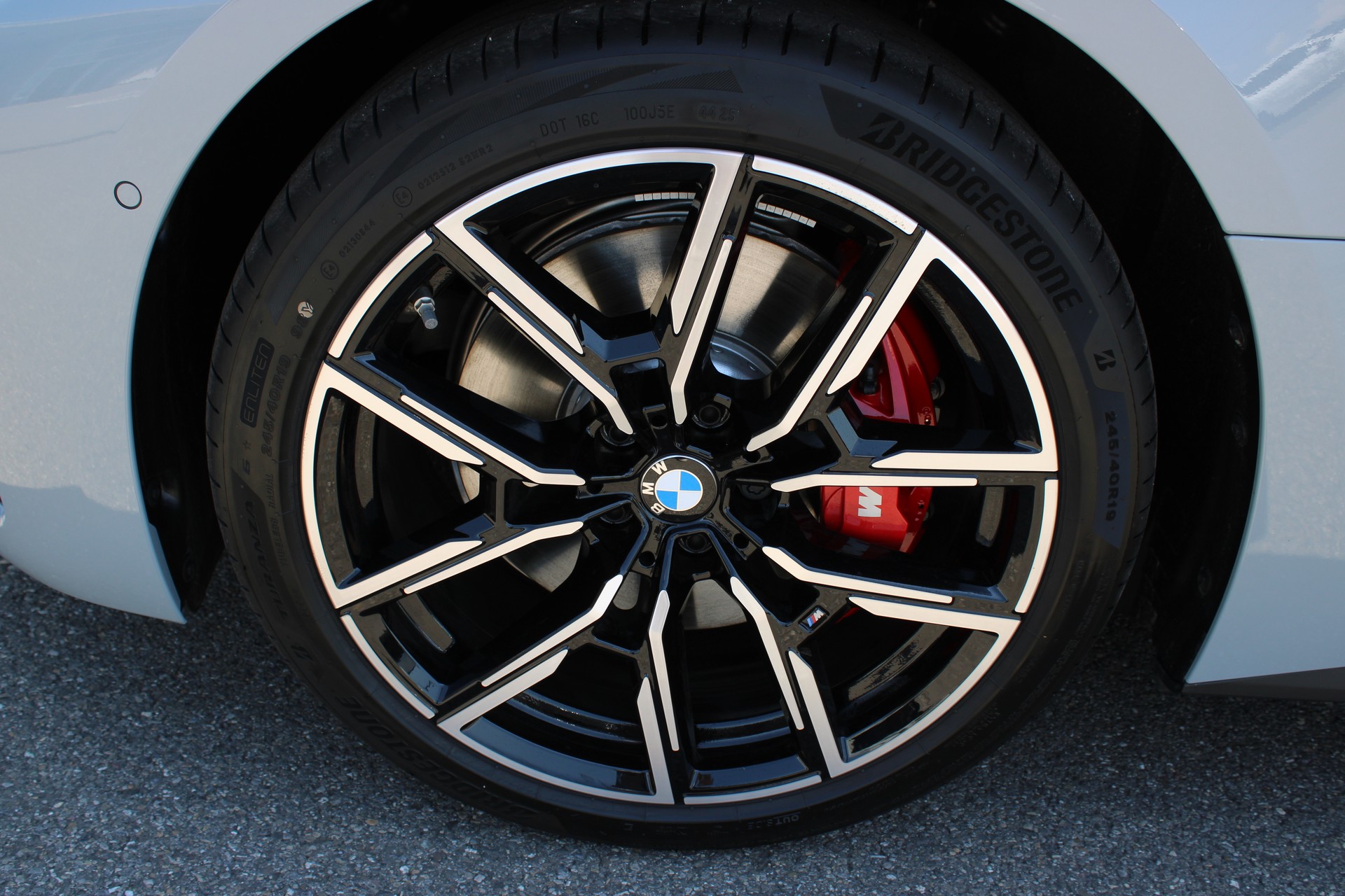 BMW i4 xDrive 40 M Sport Pro-image-7