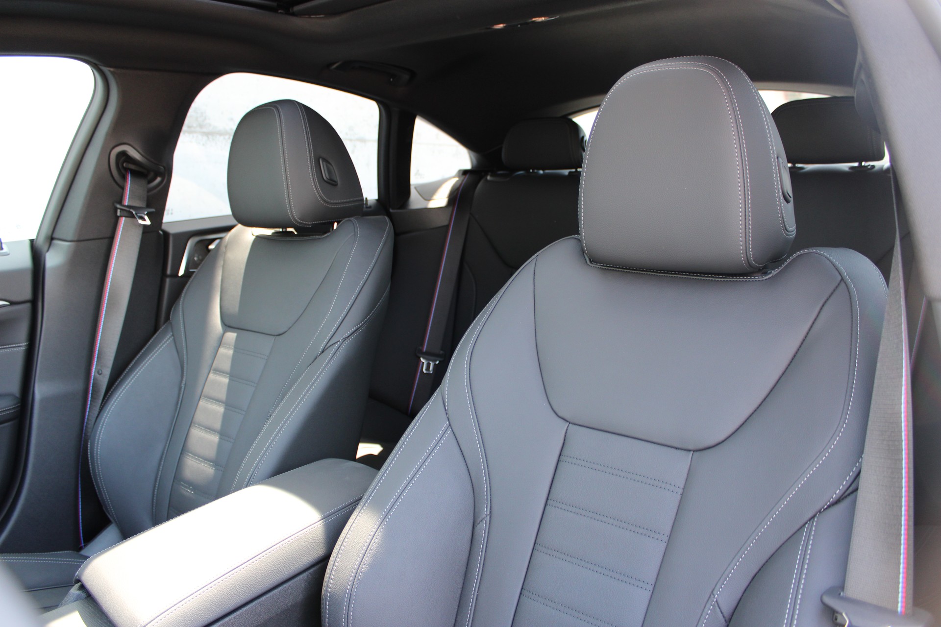BMW i4 xDrive 40 M Sport Pro-image-11
