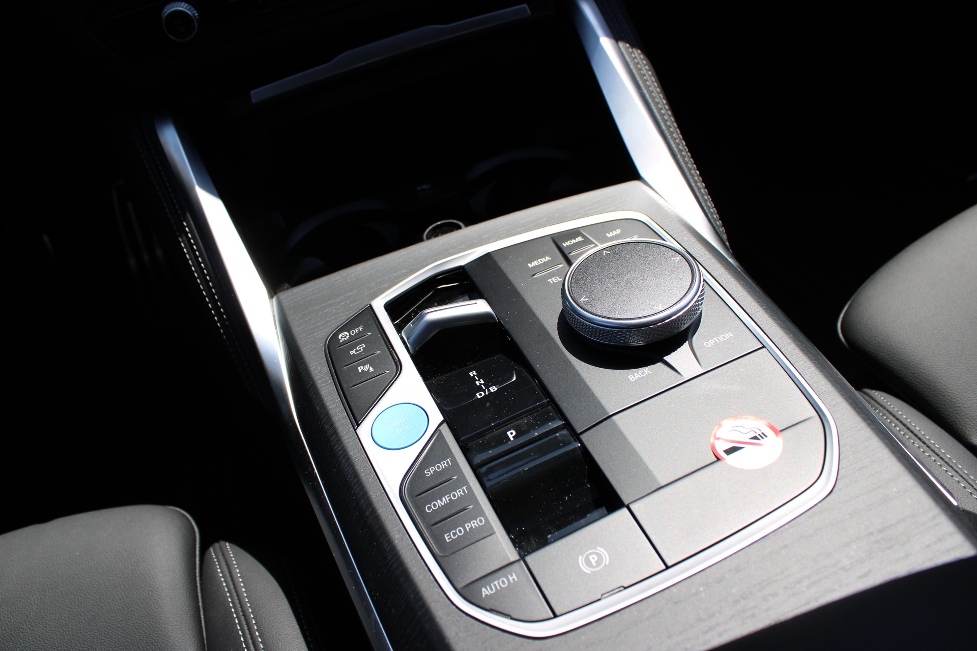 BMW i4 xDrive 40 M Sport Pro-image-14