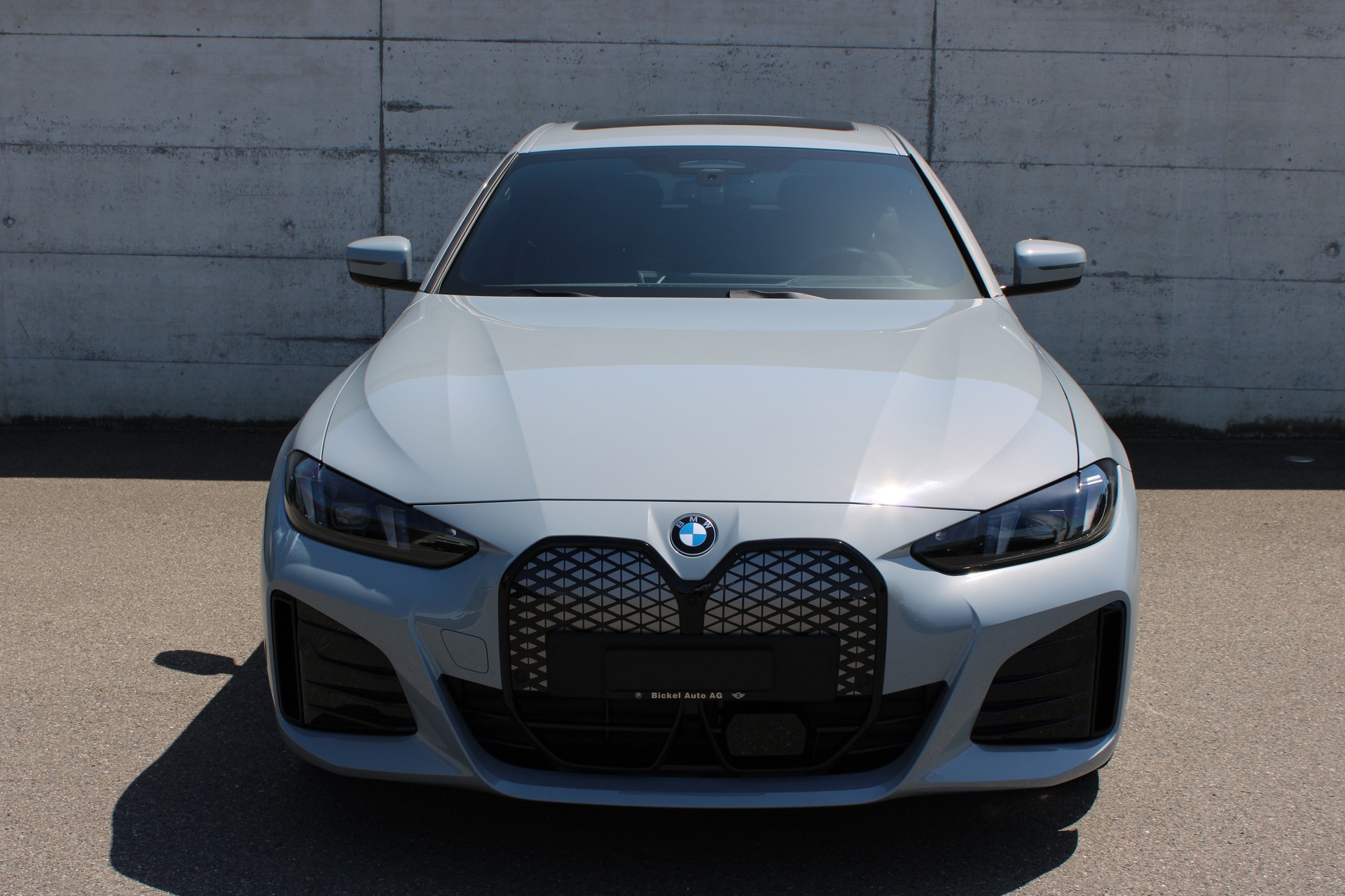 BMW i4 xDrive 40 M Sport Pro-showroom-element-1