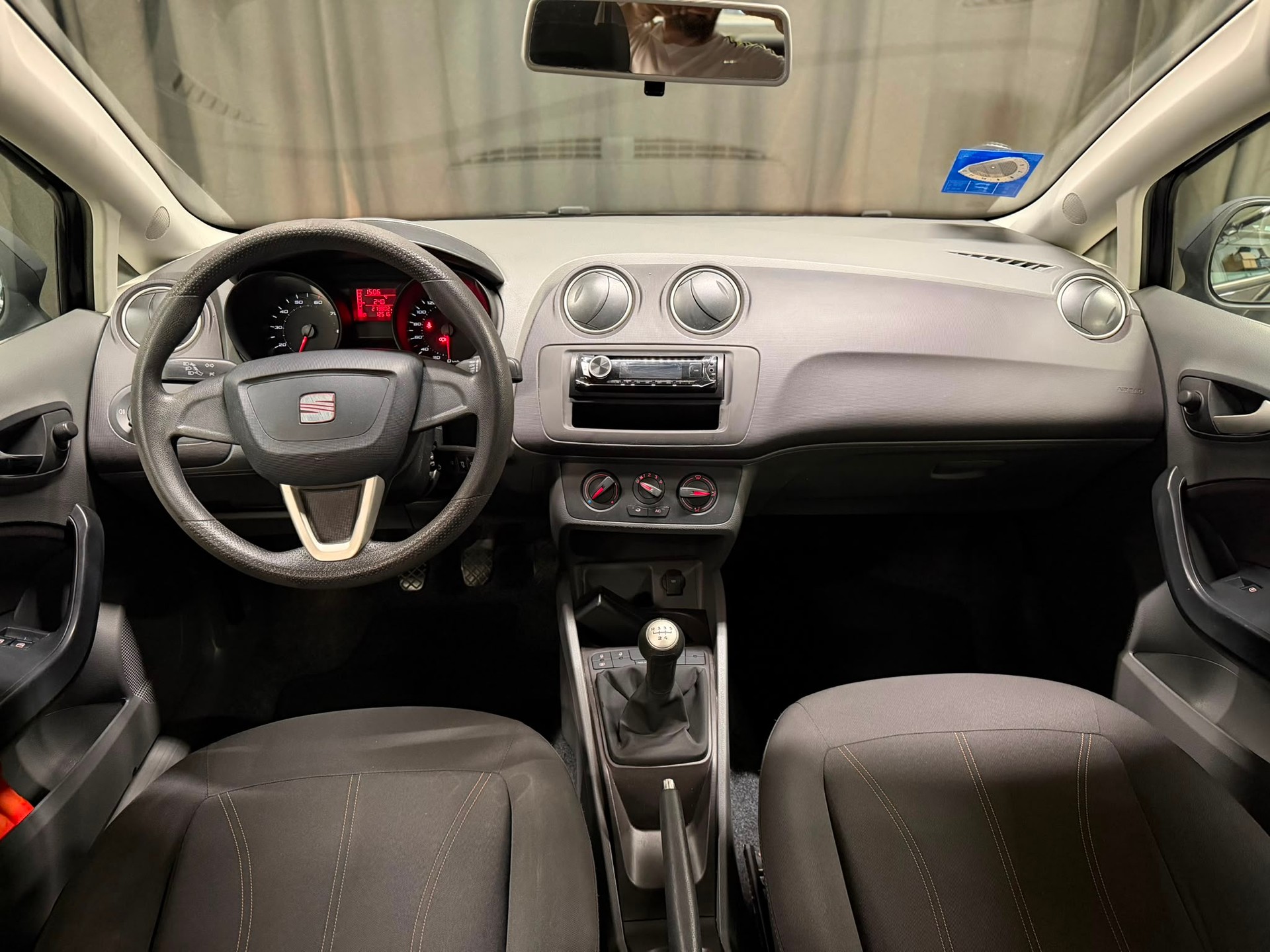 SEAT Ibiza ST 1.4 Style-image-13