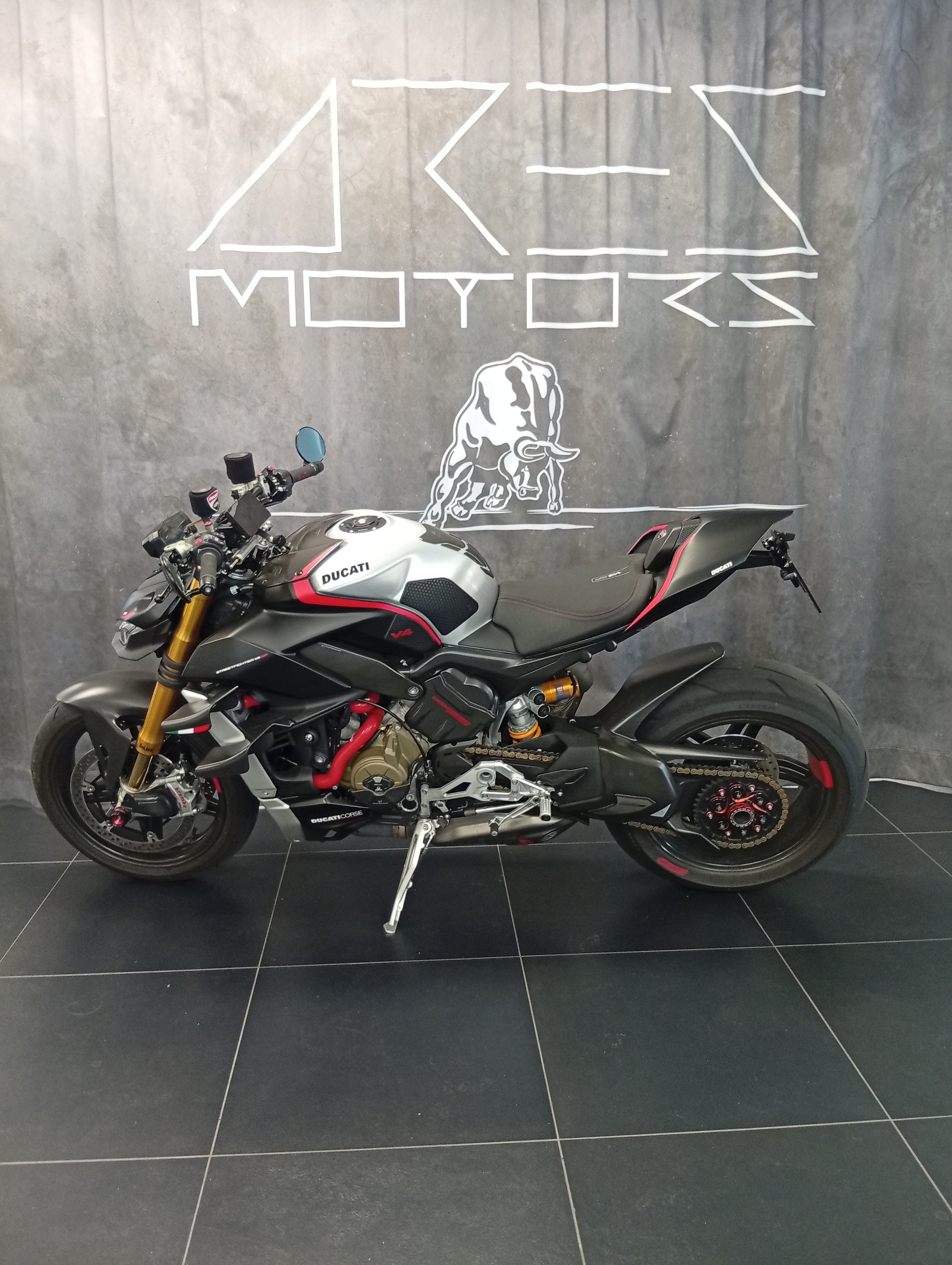 DUCATI Streetfighter V4 SP-image-2