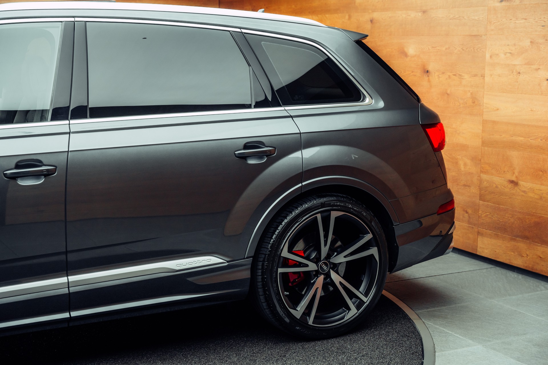 AUDI SQ7 TFSI quattro tiptronic Daytonagrau-image-19