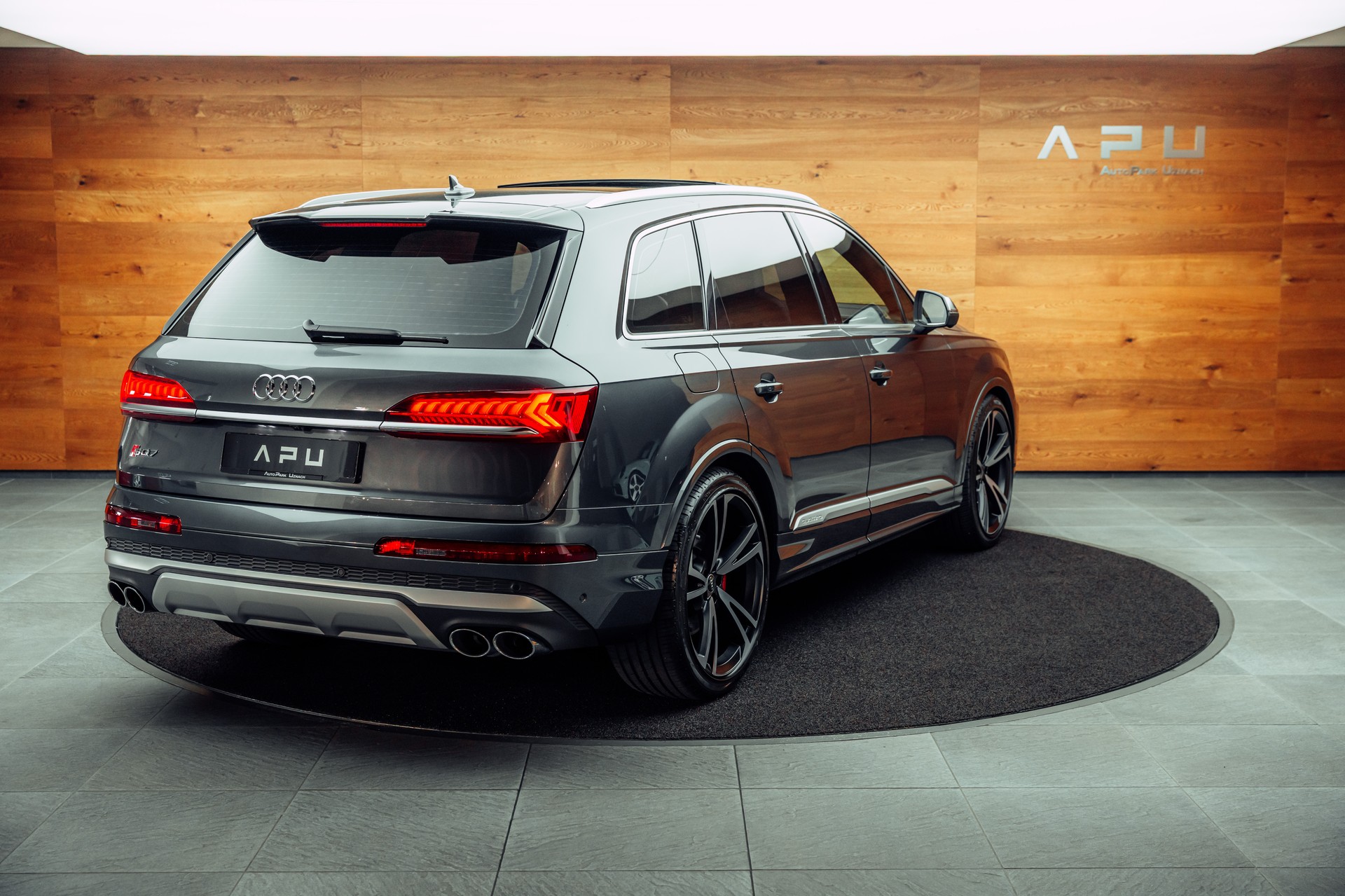 AUDI SQ7 TFSI quattro tiptronic Daytonagrau-showroom-element-1
