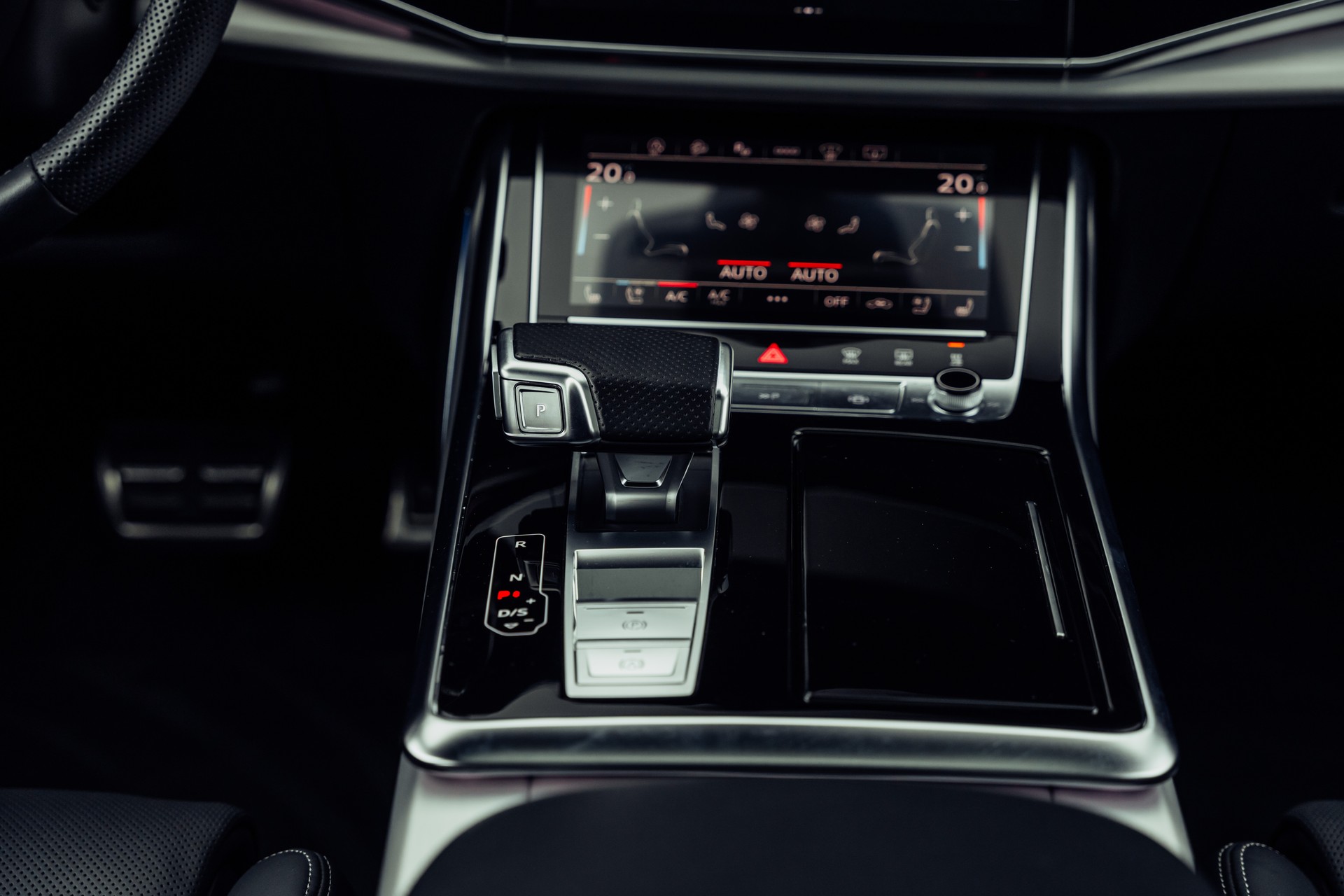 AUDI SQ7 TFSI quattro tiptronic Daytonagrau-image-13