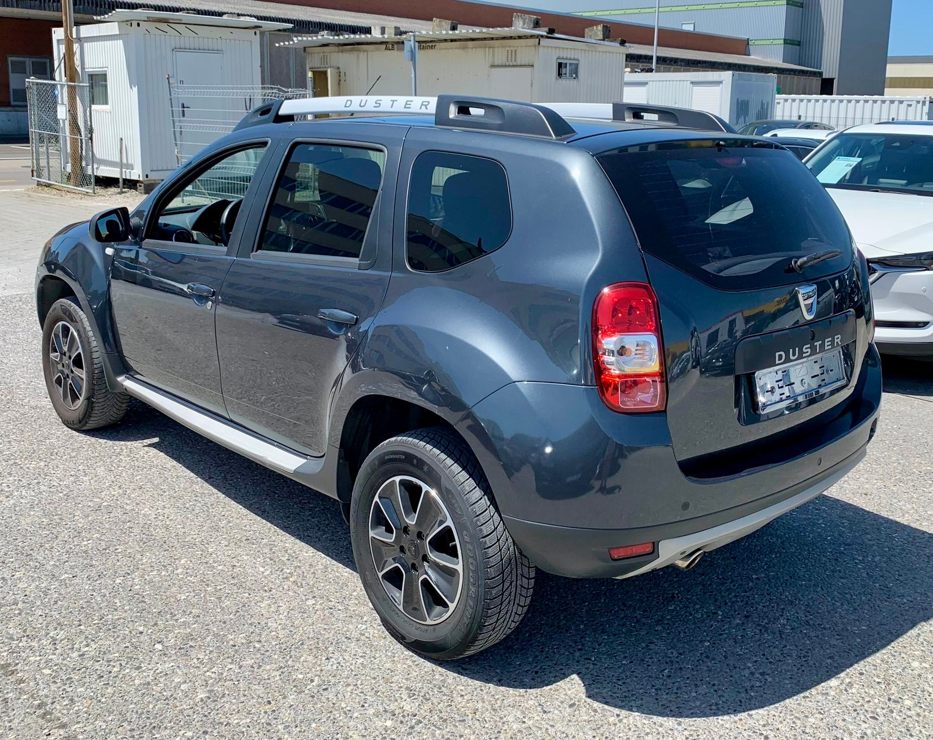 DACIA Duster 1.5 dCi Unlimited 4x2 EDC Automat (Klimatronik * Alufelgen * Sensoren mit Kamera * Leder * Navigation * BO6)-image-5