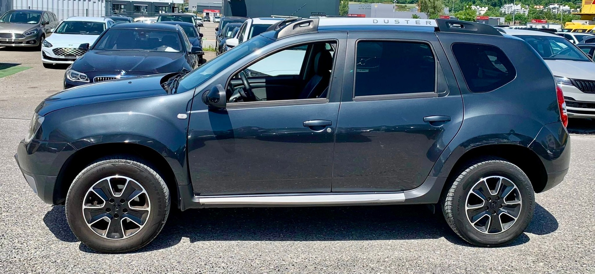 DACIA Duster 1.5 dCi Unlimited 4x2 EDC Automat (Klimatronik * Alufelgen * Sensoren mit Kamera * Leder * Navigation * BO6)-image-4