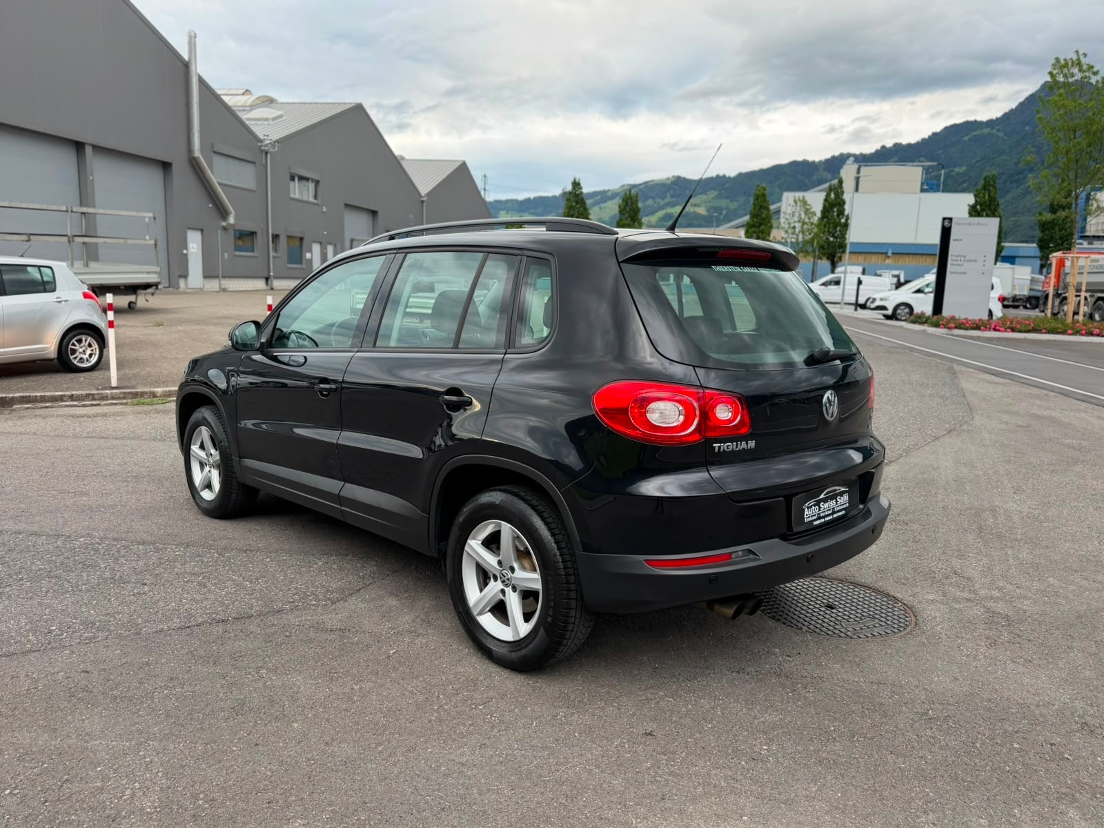 VW Tiguan 1.4 TSI BlueMotion Value 4x2-image-3