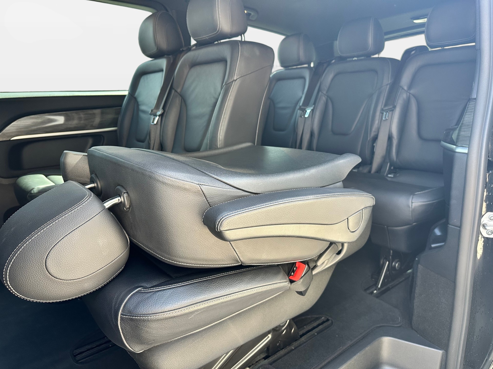 MERCEDES-BENZ V 250 d Avantgarde Extra Lang 4matic-image-10