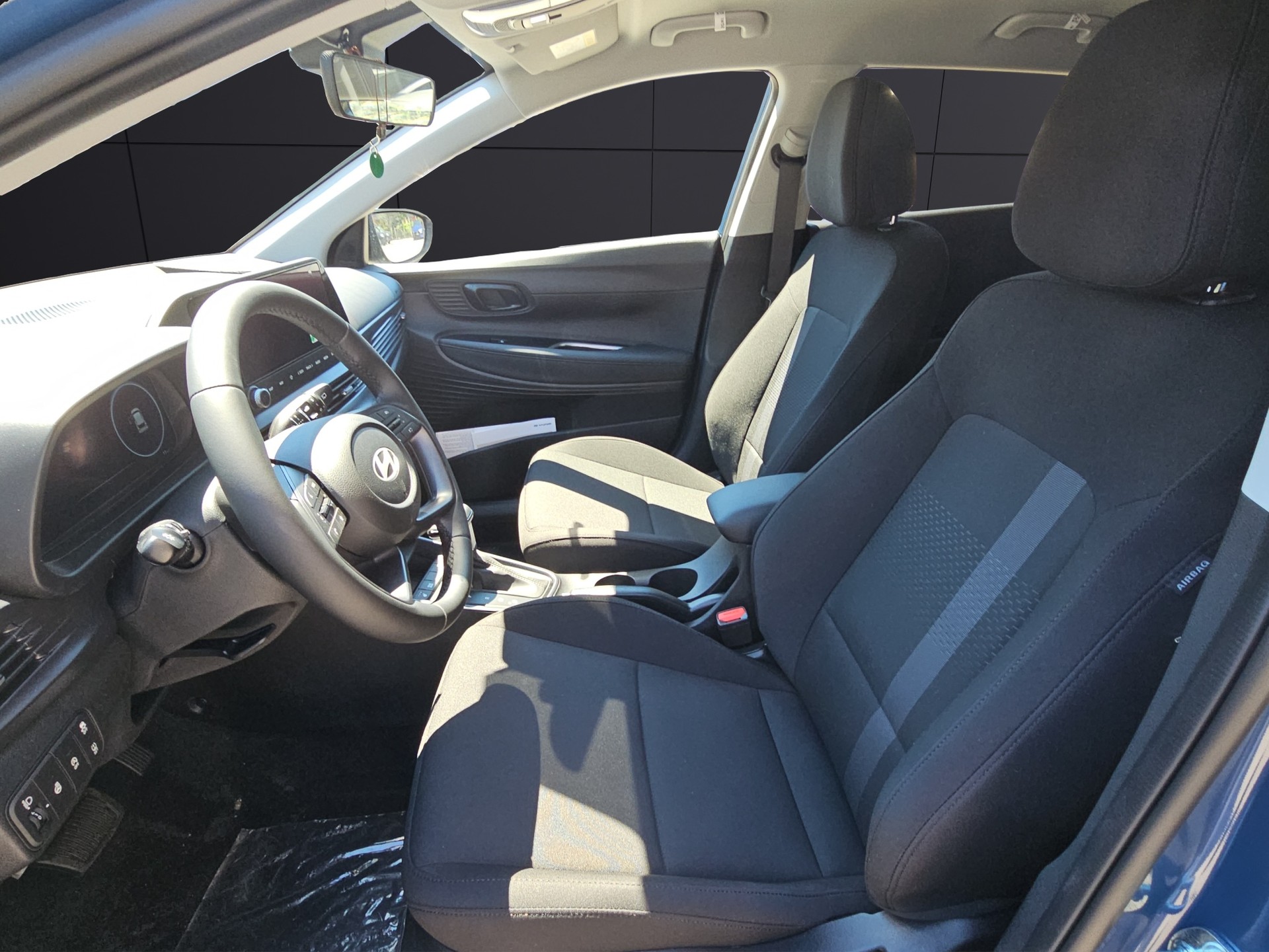 HYUNDAI i20 1.0 T-GDi Amplia-image-9