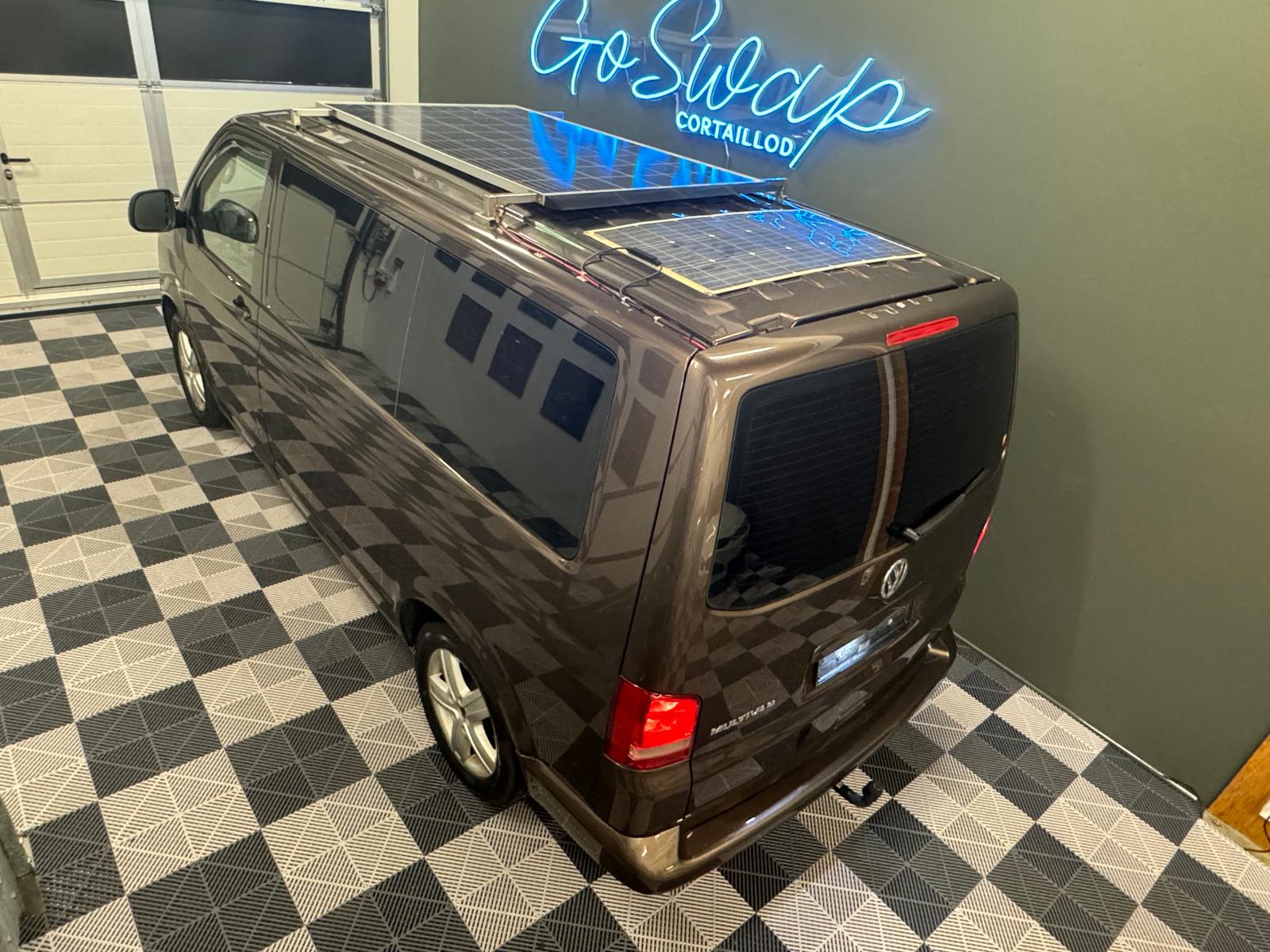 VW T5 Multivan 2.0 TDI Couchage (Véhicule aménagé) Attelage - Panneau Solaire - Webasto-showroom-element-2