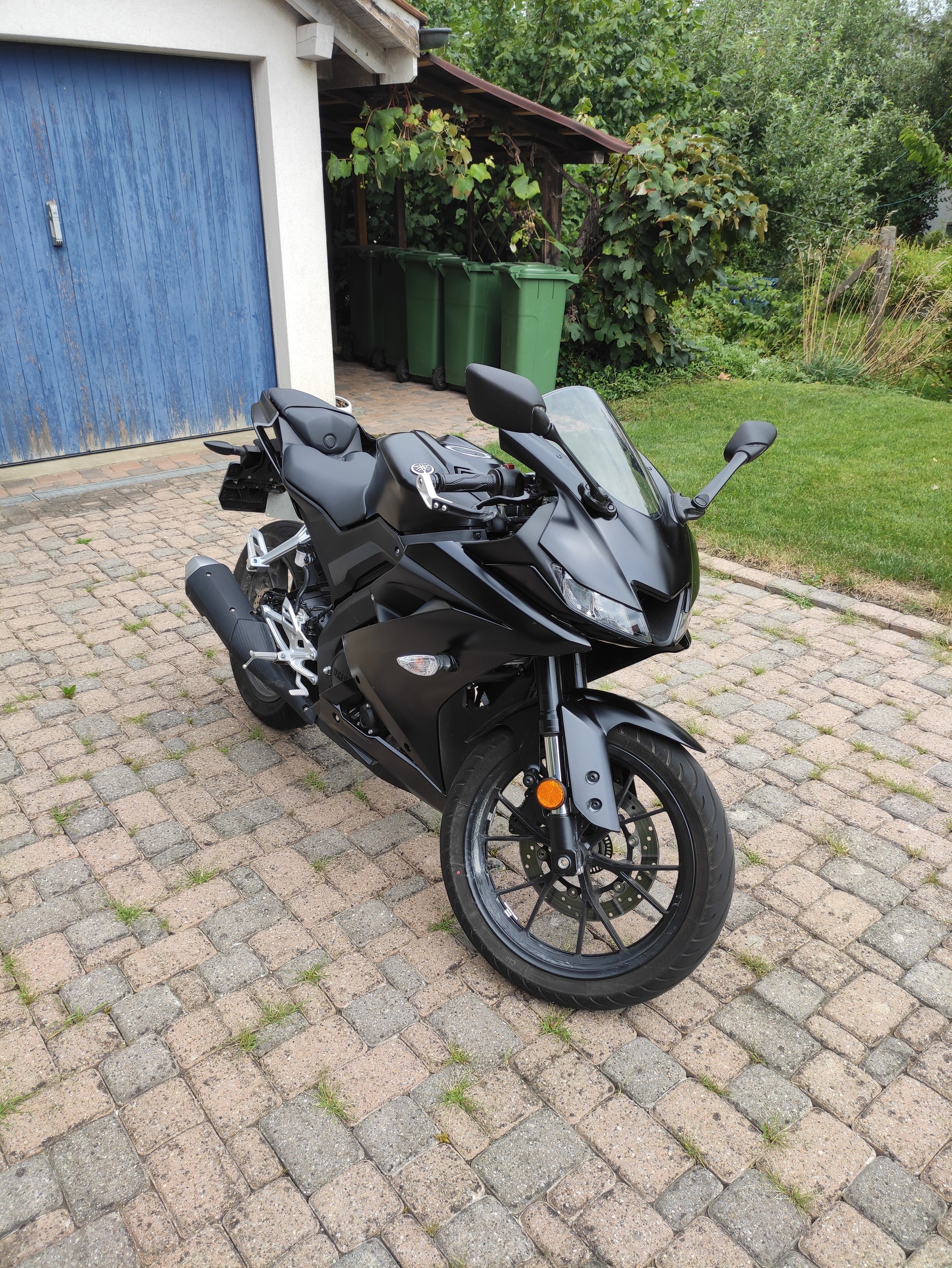 YAMAHA R 125-image-1