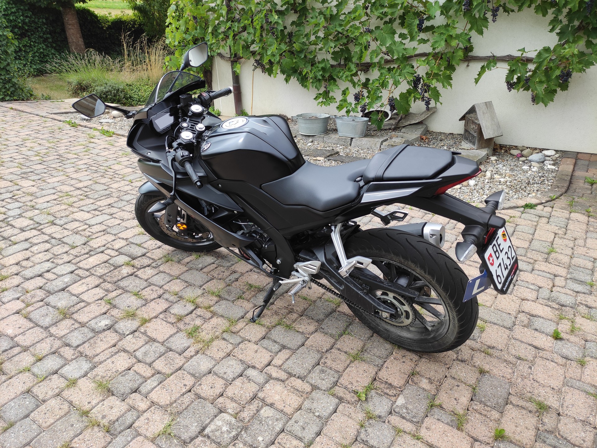 YAMAHA R 125-image-3