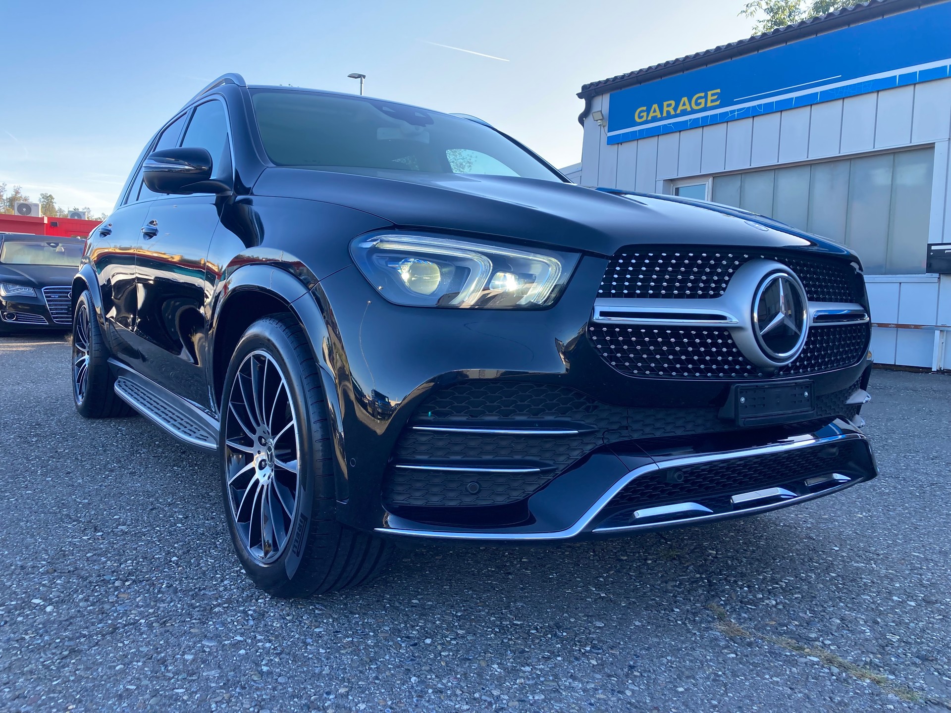 MERCEDES-BENZ GLE 300 d 4Matic AMG Line 9G-Tronic-showroom-element-2