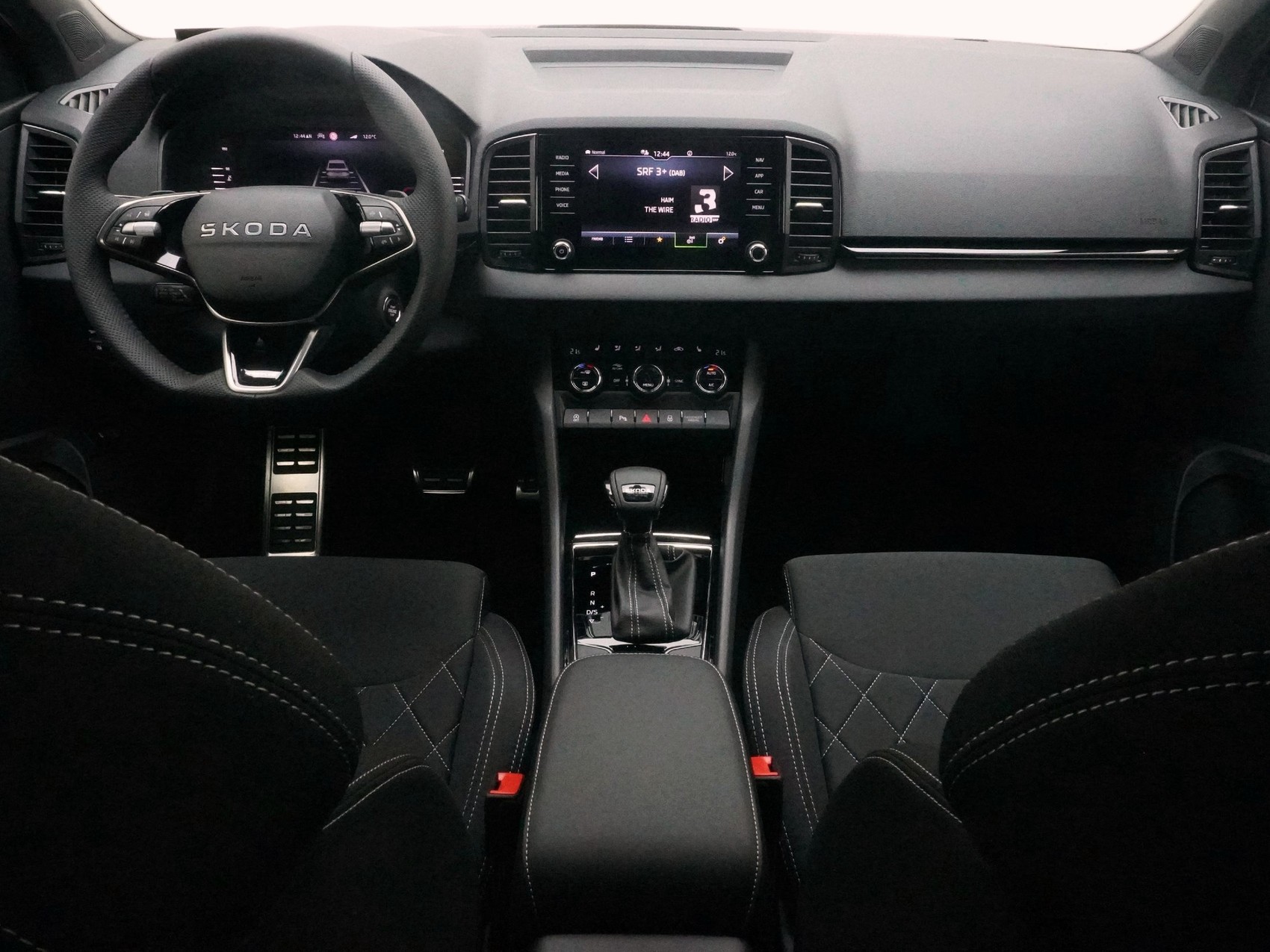 SKODA Karoq 1.5 TSI SportLine DSG-image-11
