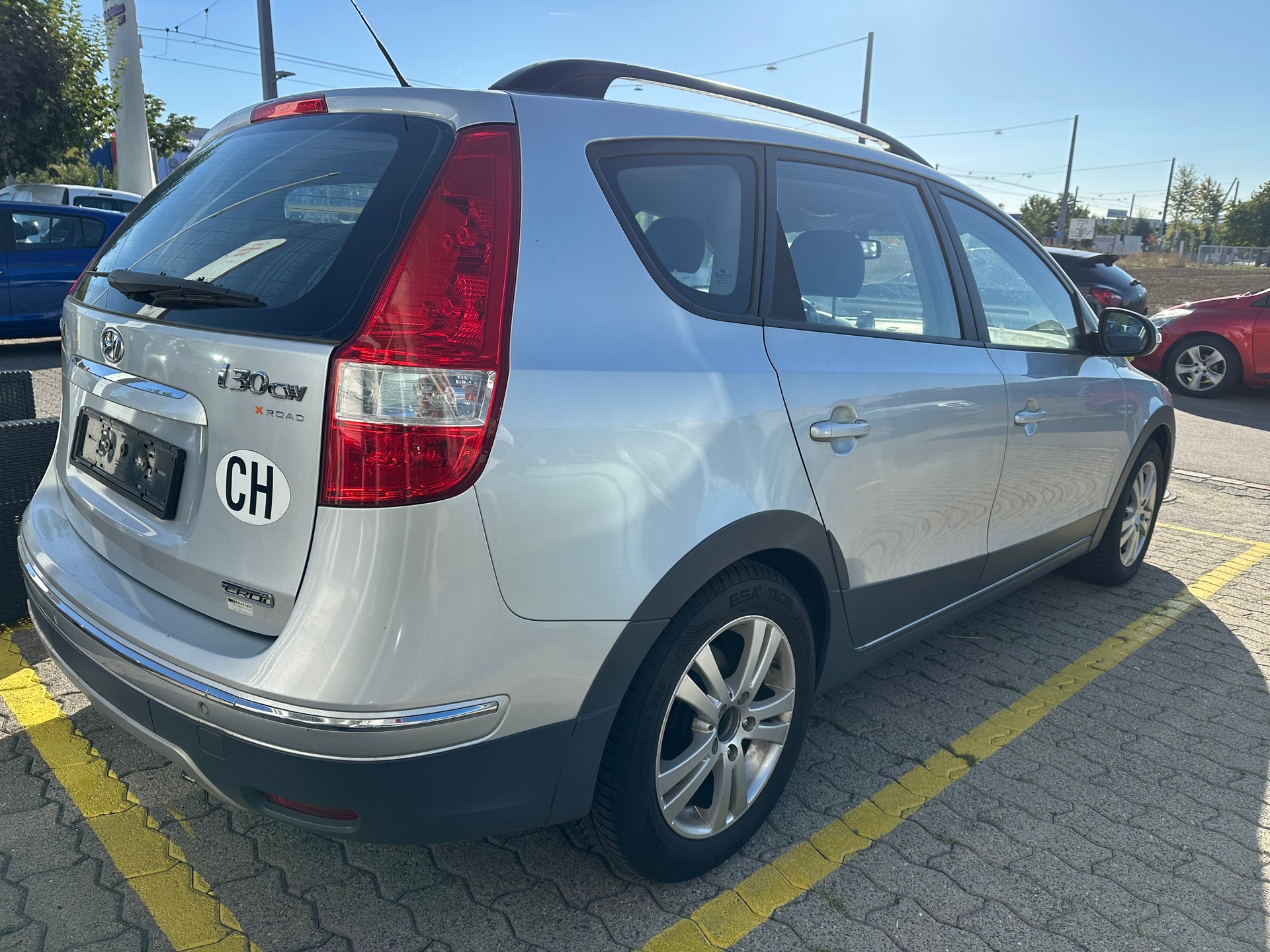HYUNDAI i30 Wagon 2.0 CRDi Premium-image-3