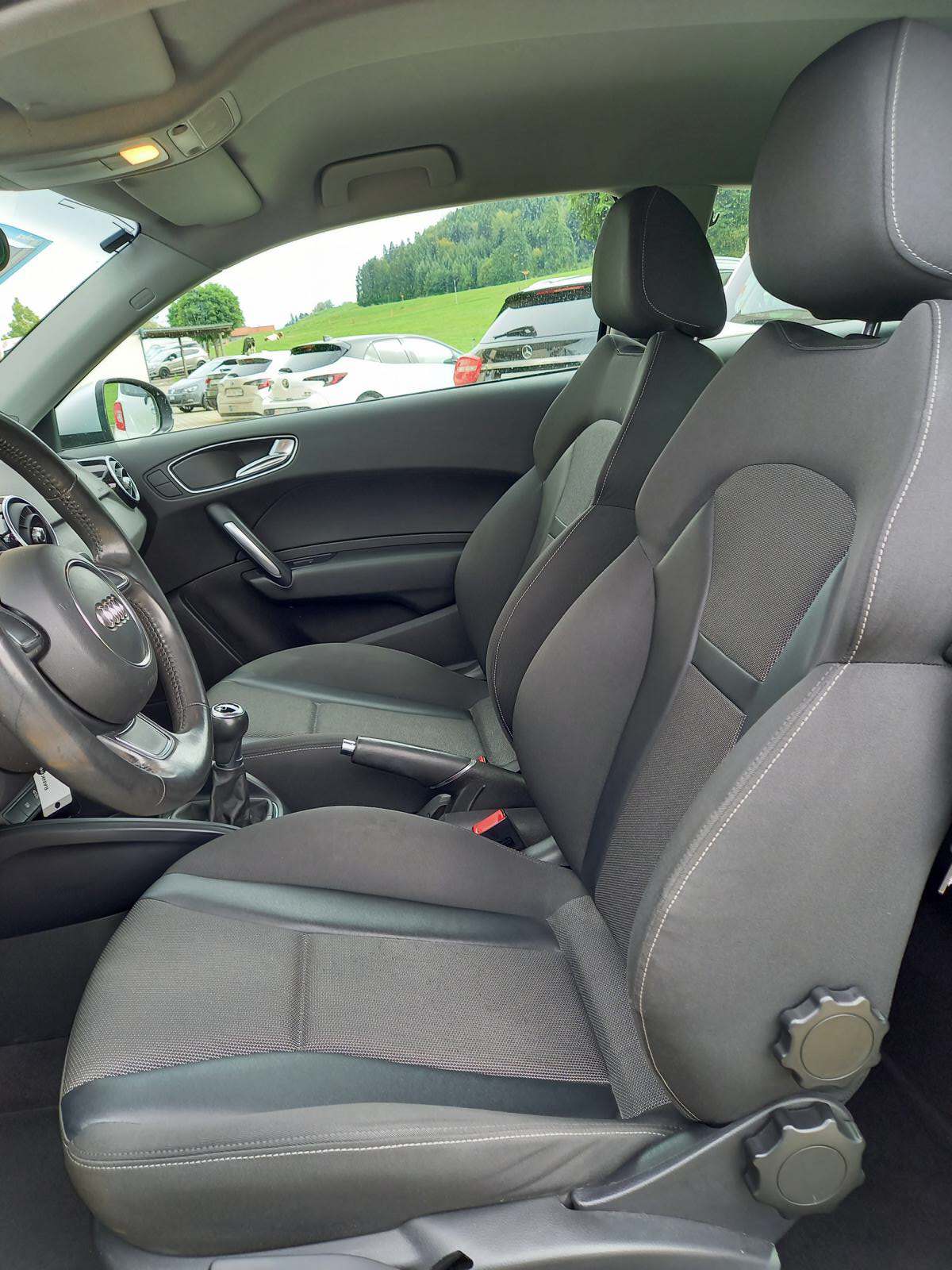 AUDI A1 1.6 TDI Ambition **frisch ab MFK, Service und Zahnriemen mit Wasserpumpe ersetzt**-image-9